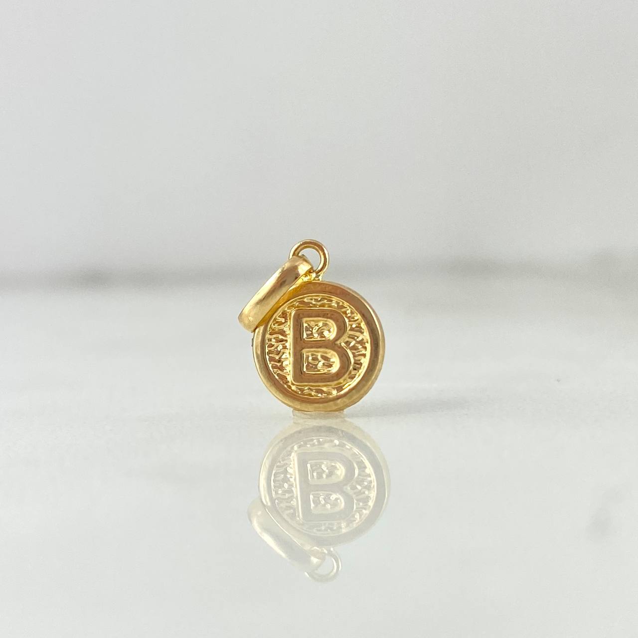 Pendant Letter B 0.4gr / 1.5cm / Textured Circle Yellow Gold