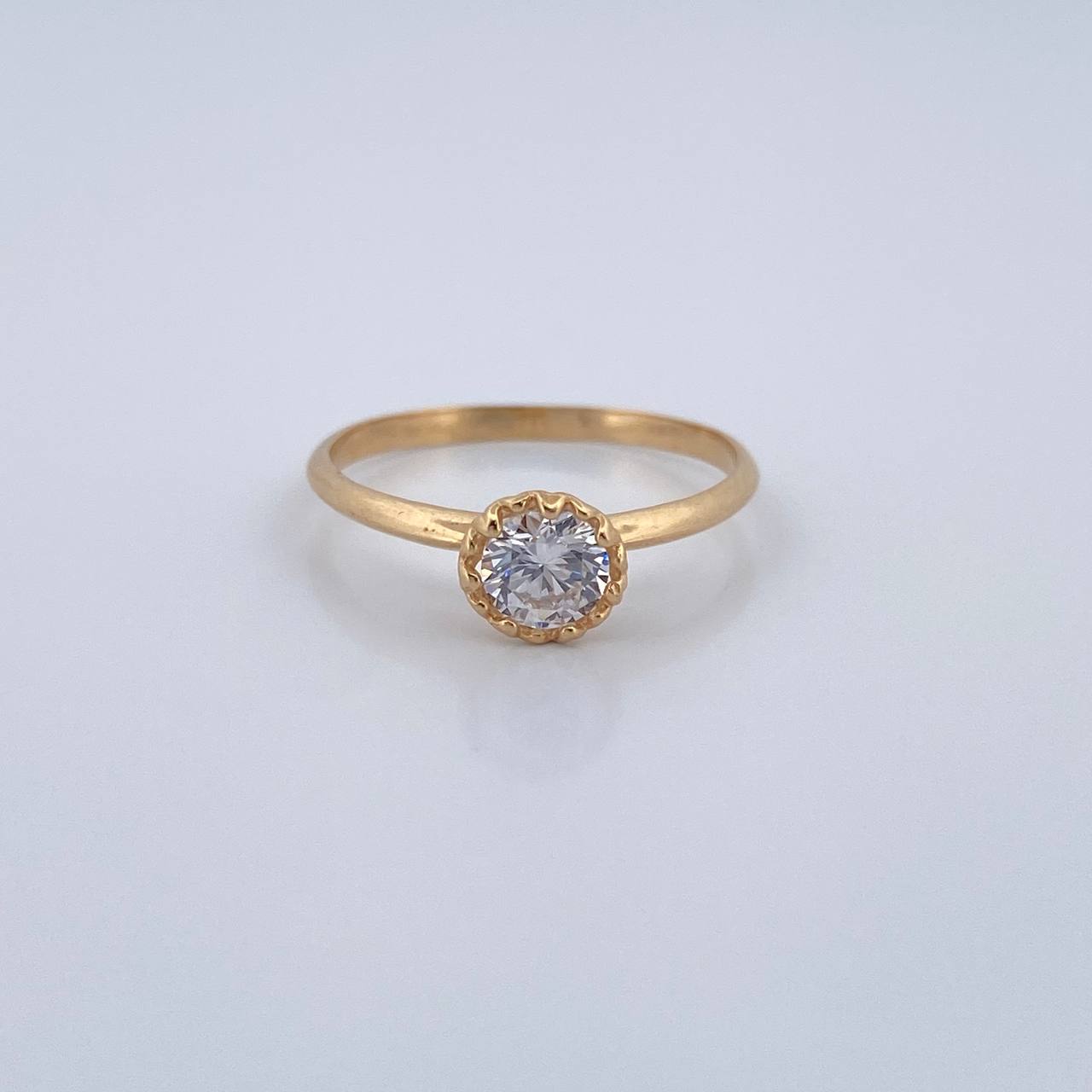 Anillo Solitario 1.8gr / T7 1/4 / Oro Amarillo 18K &