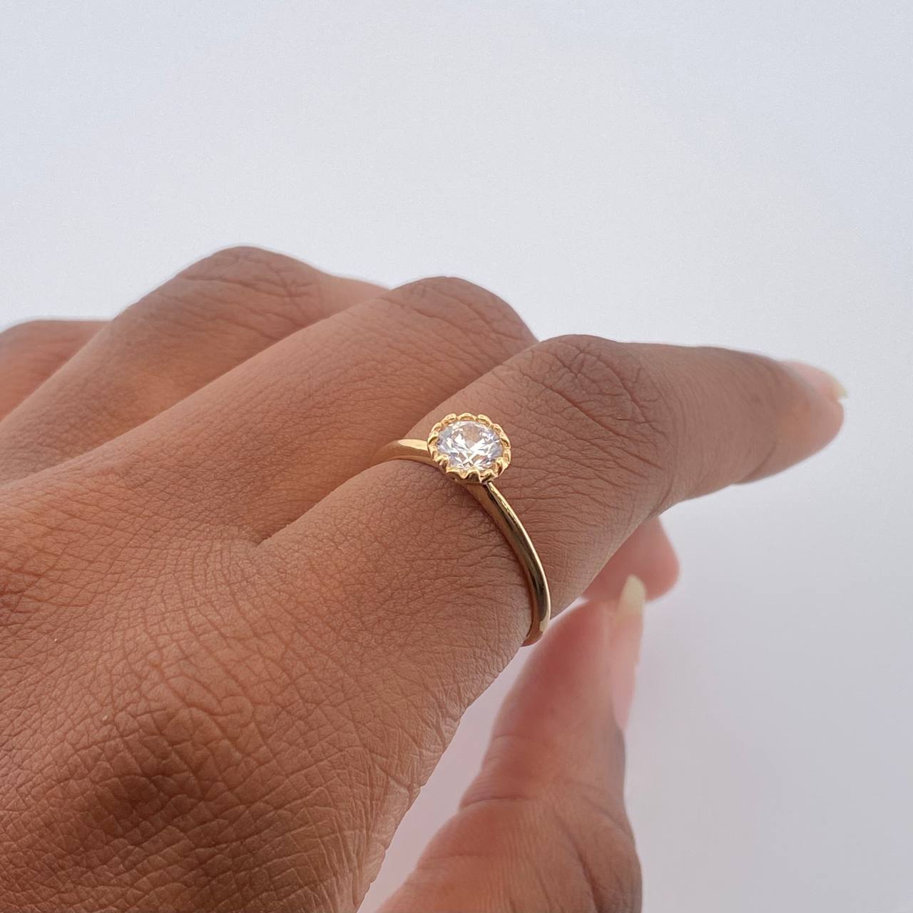 Anillo Solitario 1.8gr / T7 1/4 / Oro Amarillo 18K &