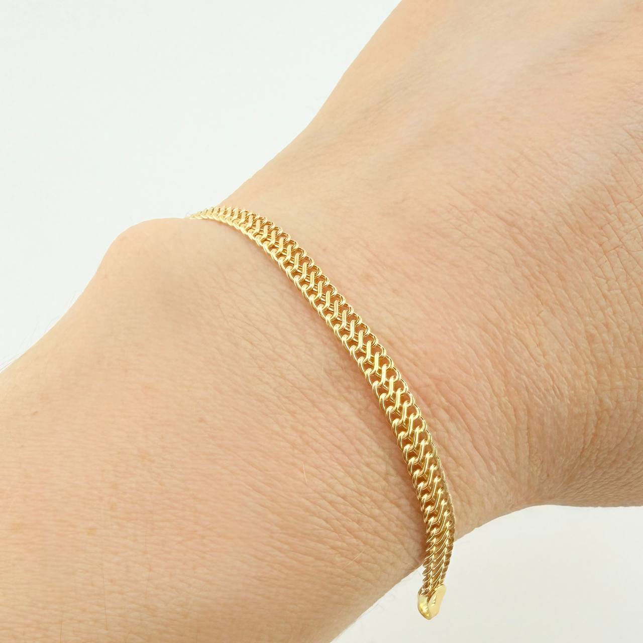 Pulso Sedusa 1.9gr / 6 3/4 in / 4mm Oro Amarillo +3 18K