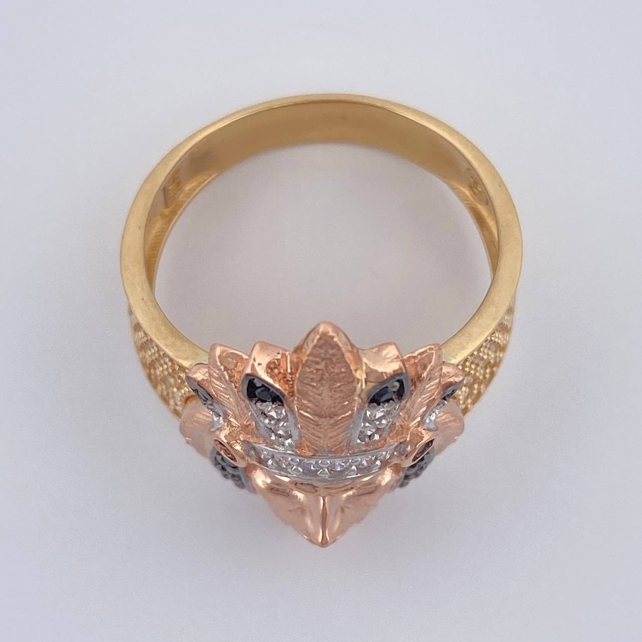 Anillo Indio 8.35gr / T10 / Tres Oros 18K %