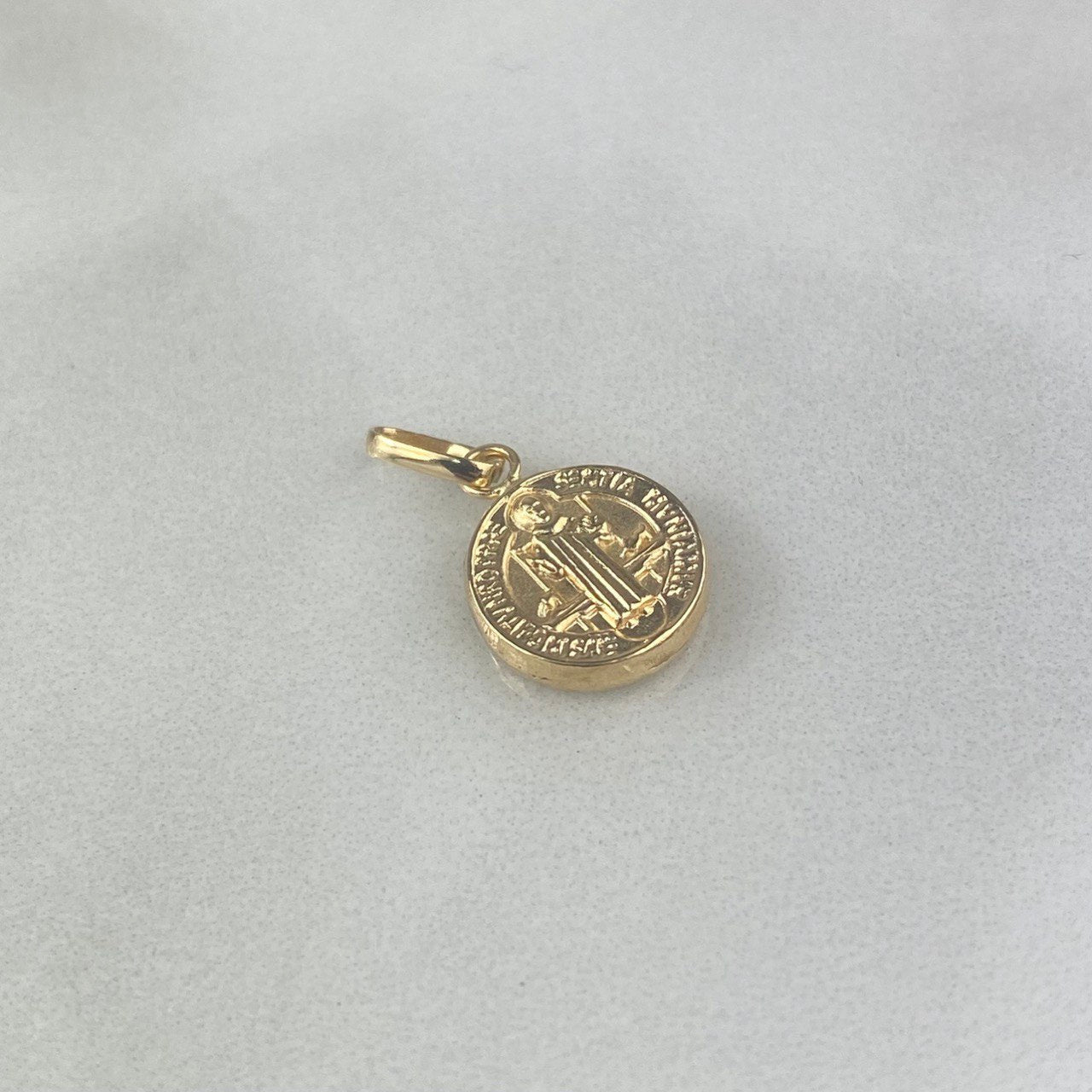 Pendant San Benito 1.4gr / 2.5cm / Yellow Gold Stamped