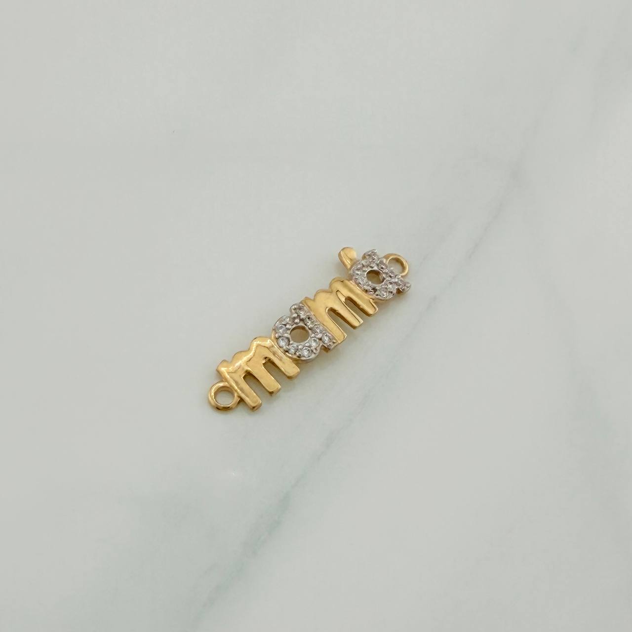 Charm Mom 1.05gr / 1 in / 18K Yellow White Gold %