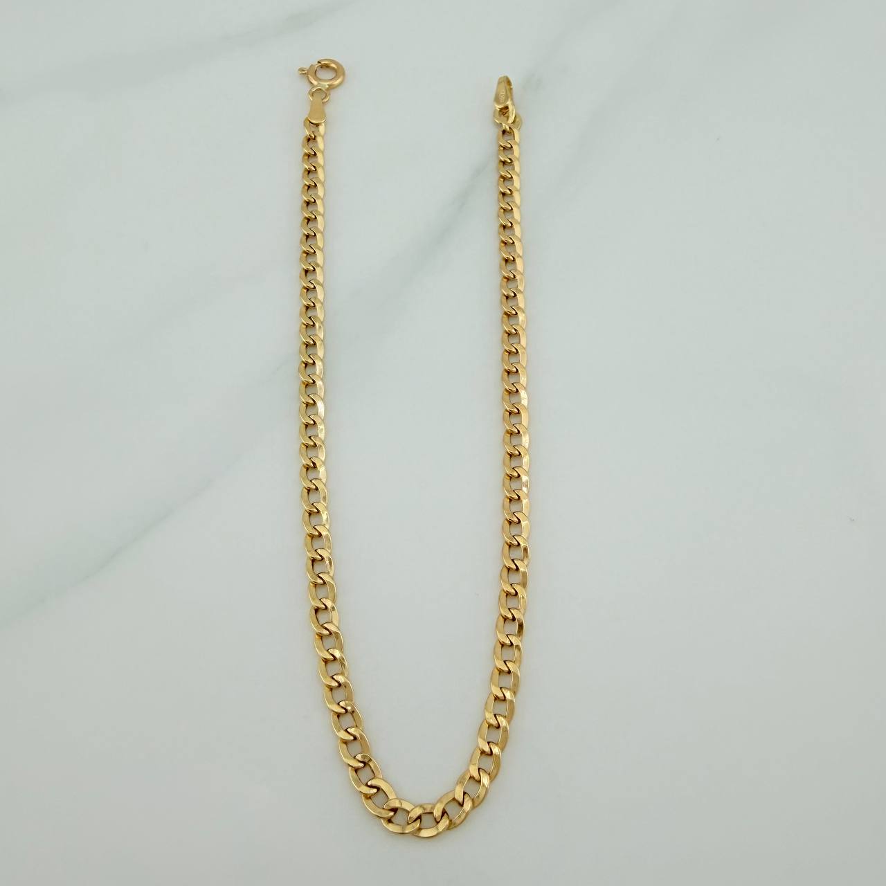 Pulso Cubano 1.75gr / 8 1/4 in / 2.5mm Oro Amarillo +1 18K $
