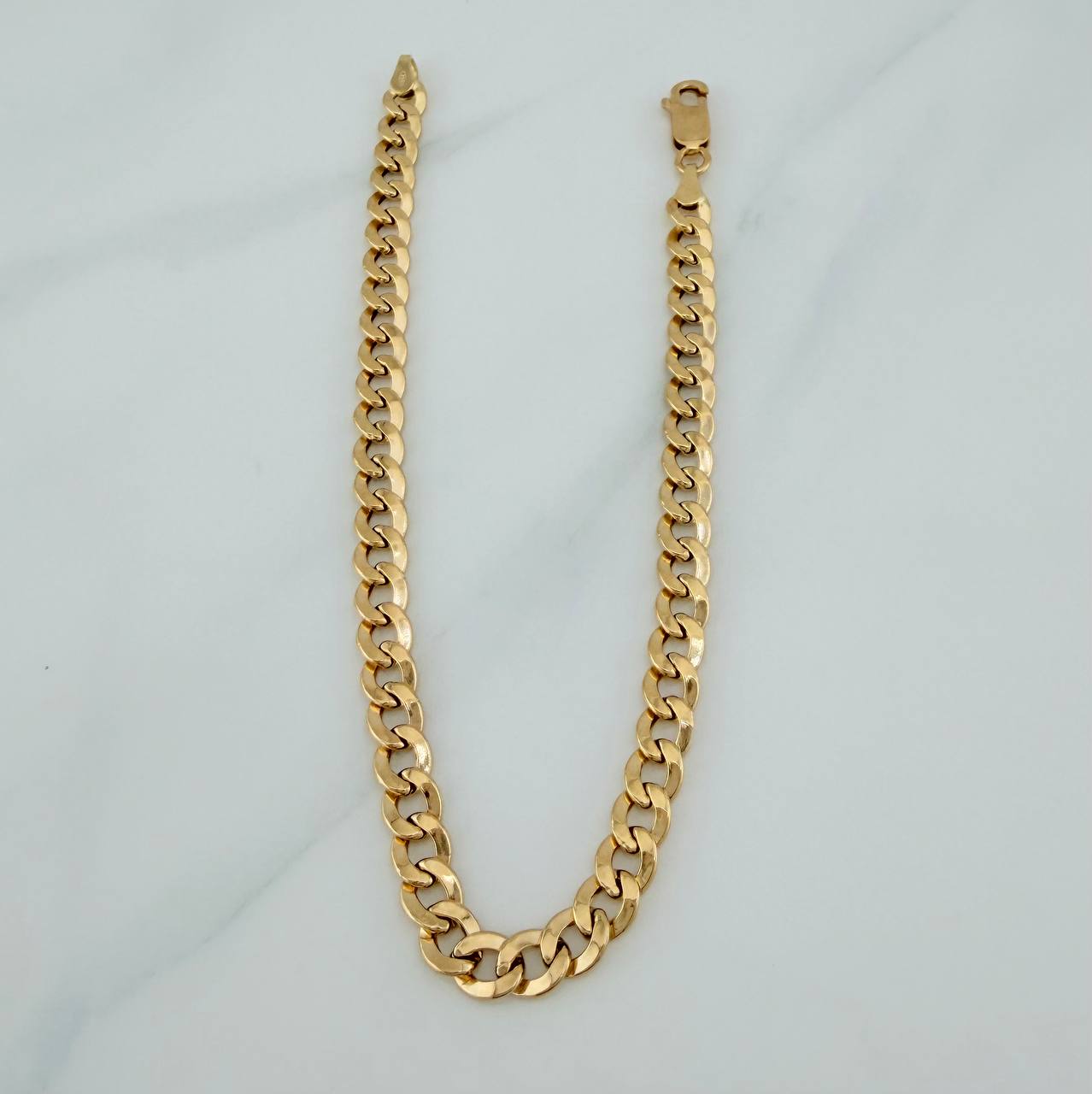 Pulso Cubano 3.9gr / 8 in / 4.9mm Oro Amarillo +1 18K $