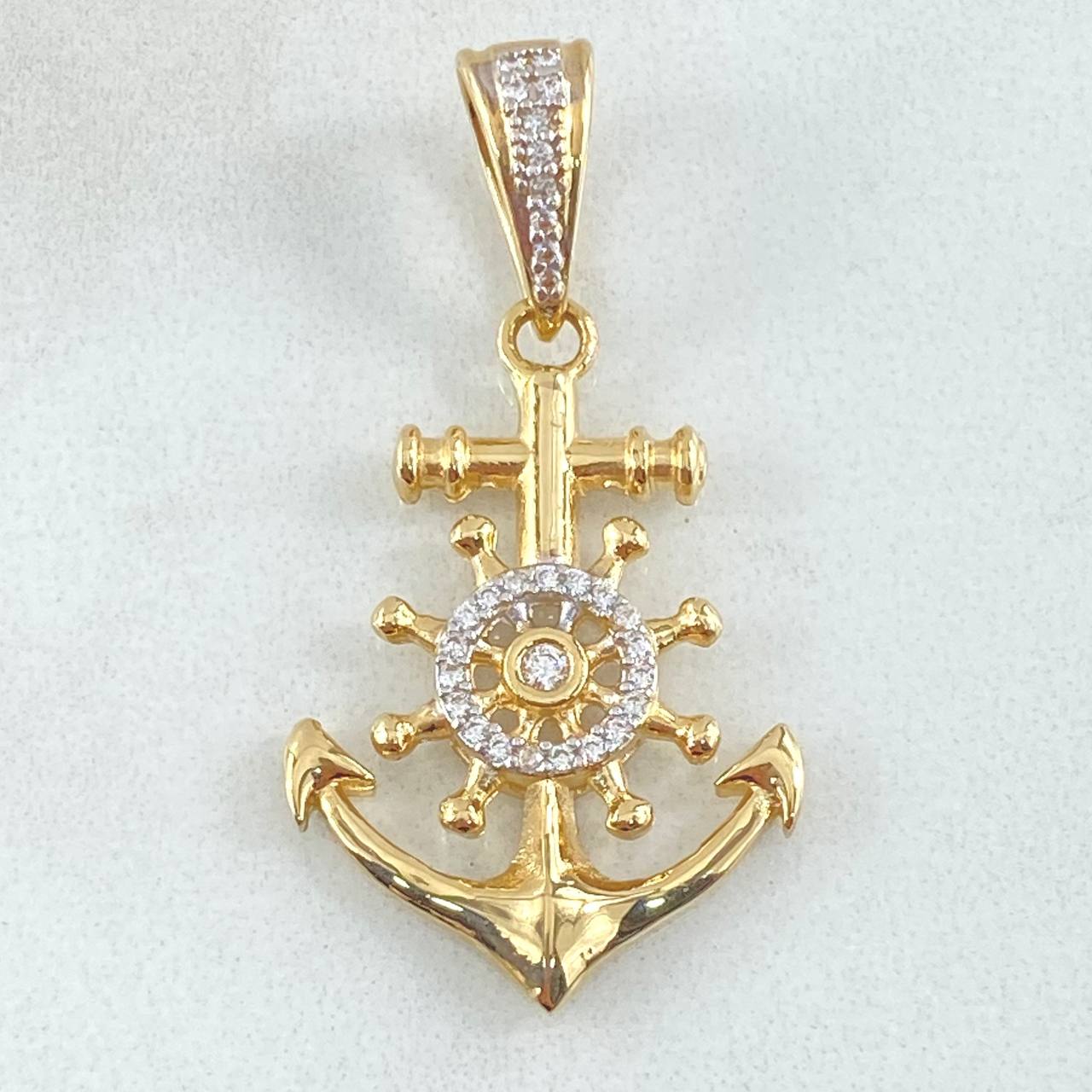 Pendant Anchor Helm 4.2gr / 3.6cm (1.4in) / White Zircons 18K Yellow Gold *
