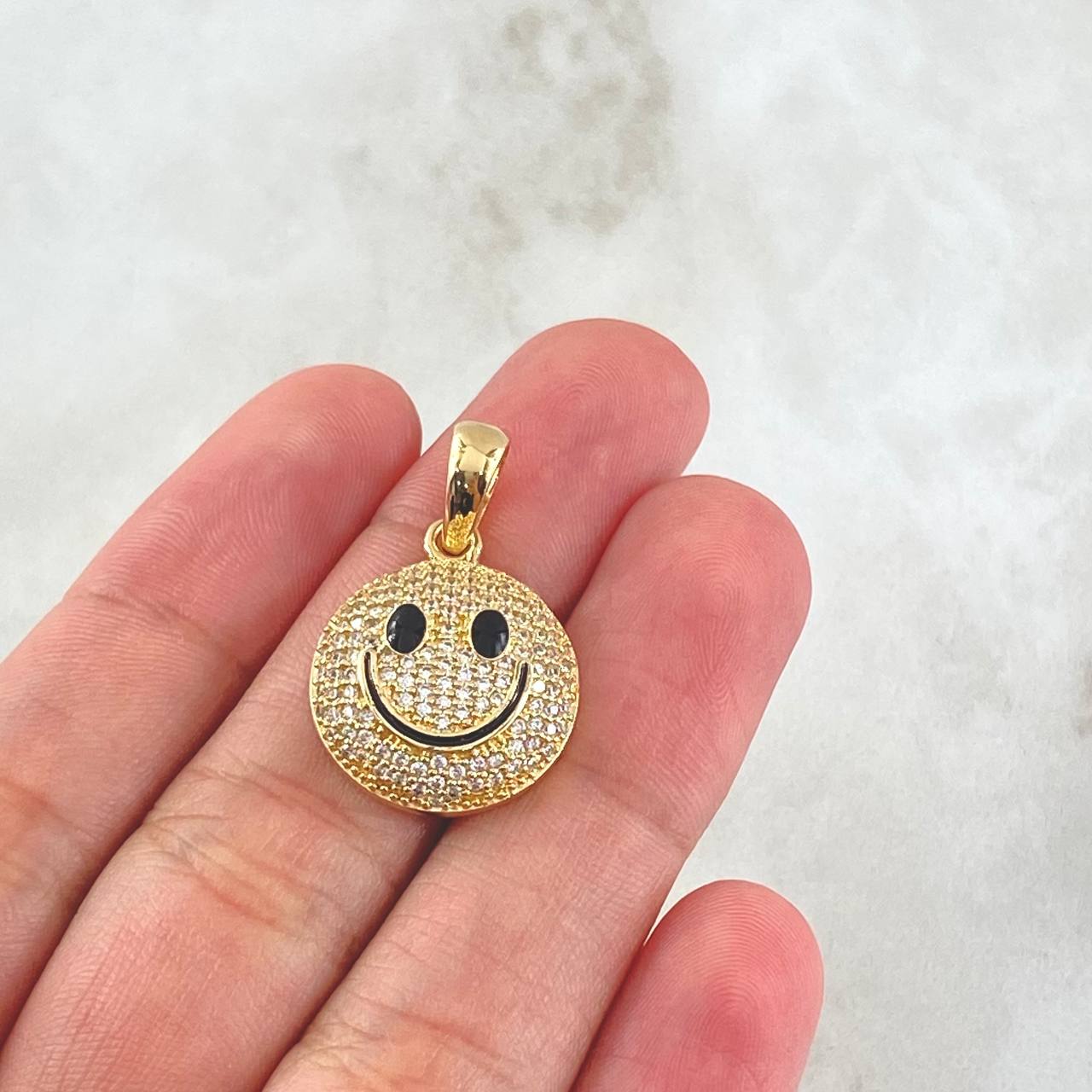 Pendant Happy Face Dense 3.8gr / 2.5cm (1.0in) / White Zircons 18K Yellow Gold *