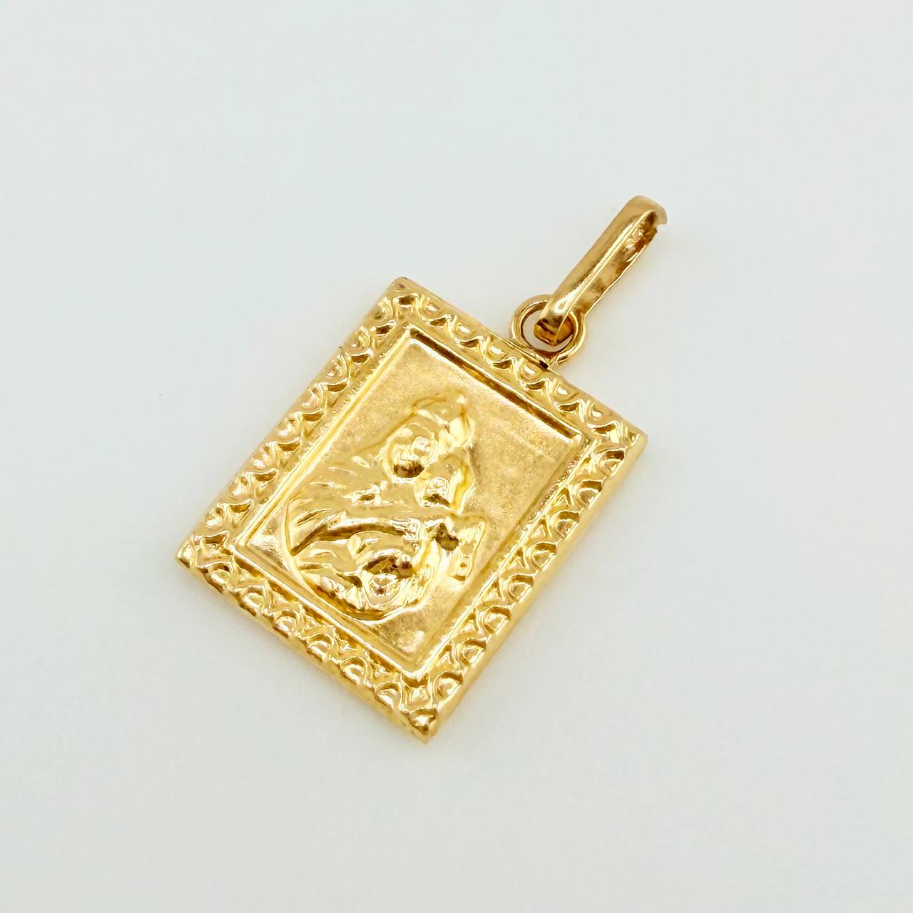 Dije Virgen Del Carmen - Jesus 0.75gr / 3/4 in / Oro Amarillo 18K
