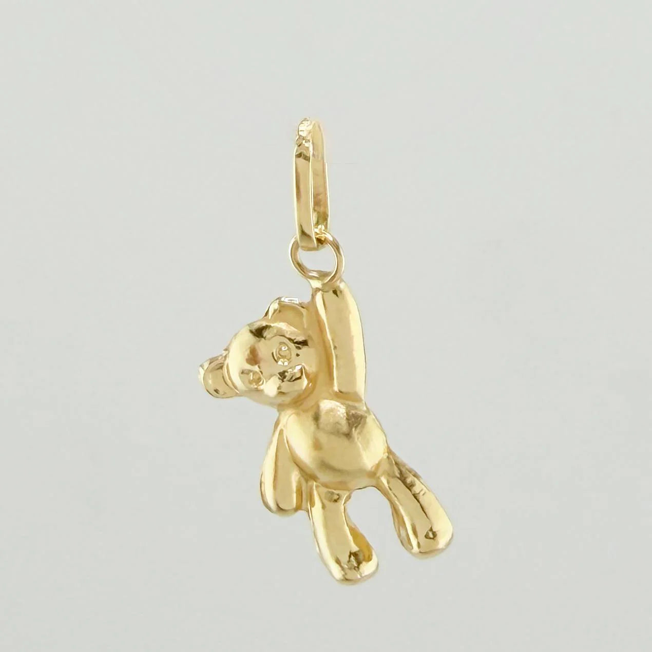 Dije Oso Manito Arriba 0.55 g / 3/4 in Oro Amarillo 18K