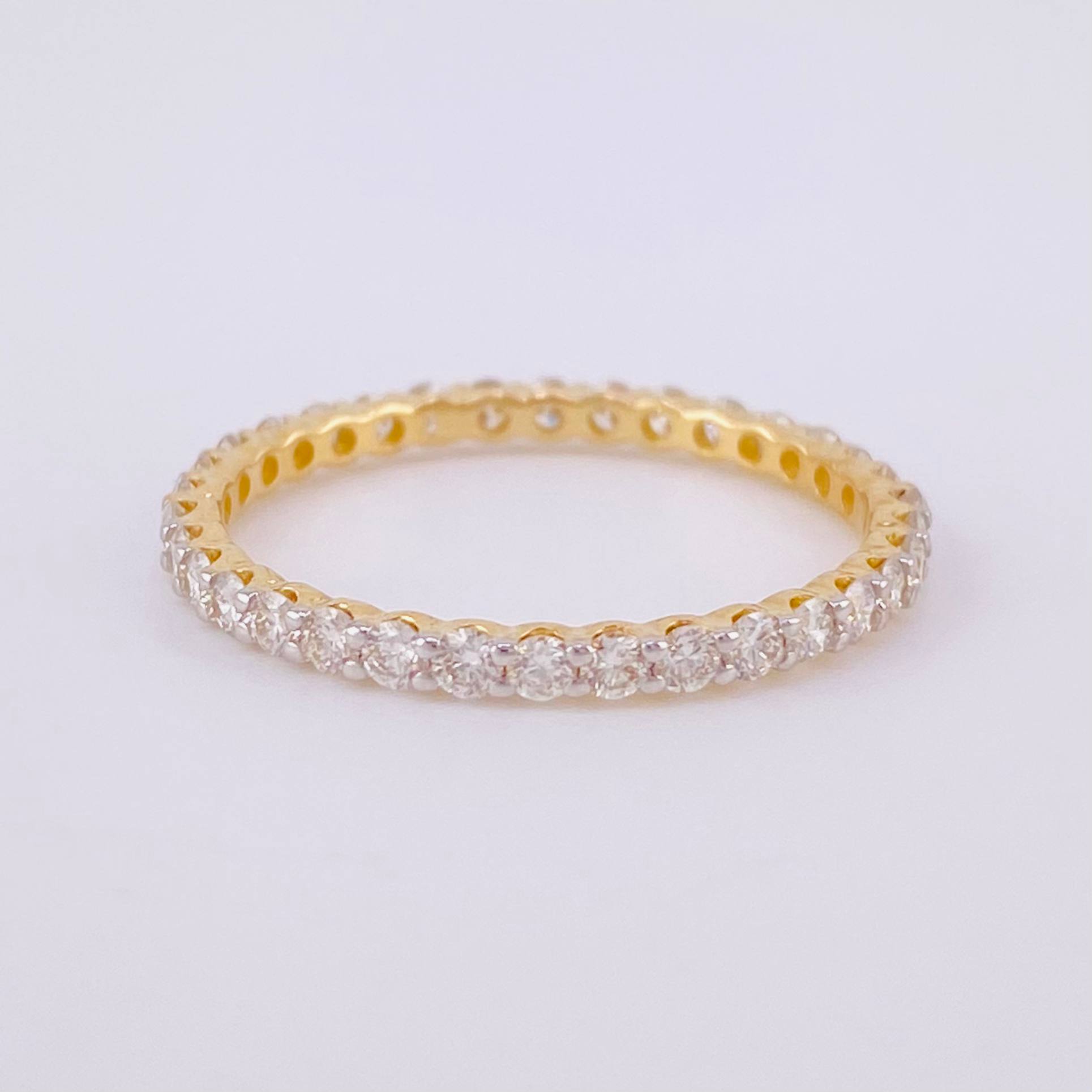 Anillo Carril Tupido Diamantes 40pts 1.25g / T6 3/4 Oro Amarillo 18K