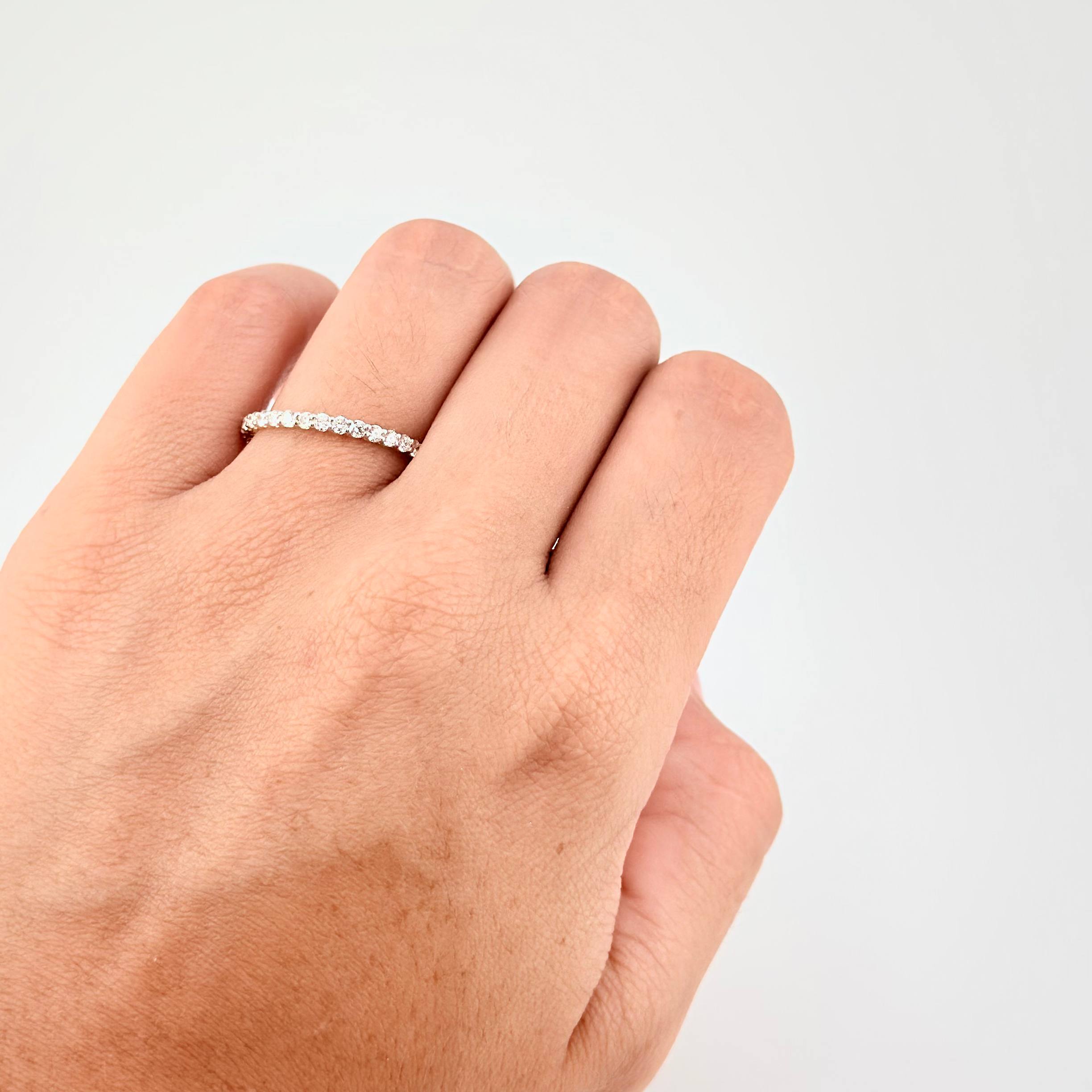 Anillo Carril Tupido Diamantes 40pts 1.25g / T6 1/4 Oro Amarillo 18K