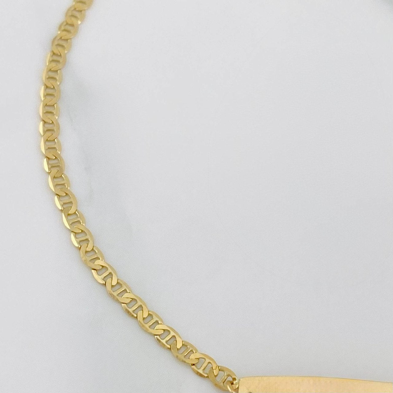Pulso Modulable Escalera Placa Rectangular 1.95 g / 6 3/4 in - 6 in / 2 mm Oro Amarillo 18K