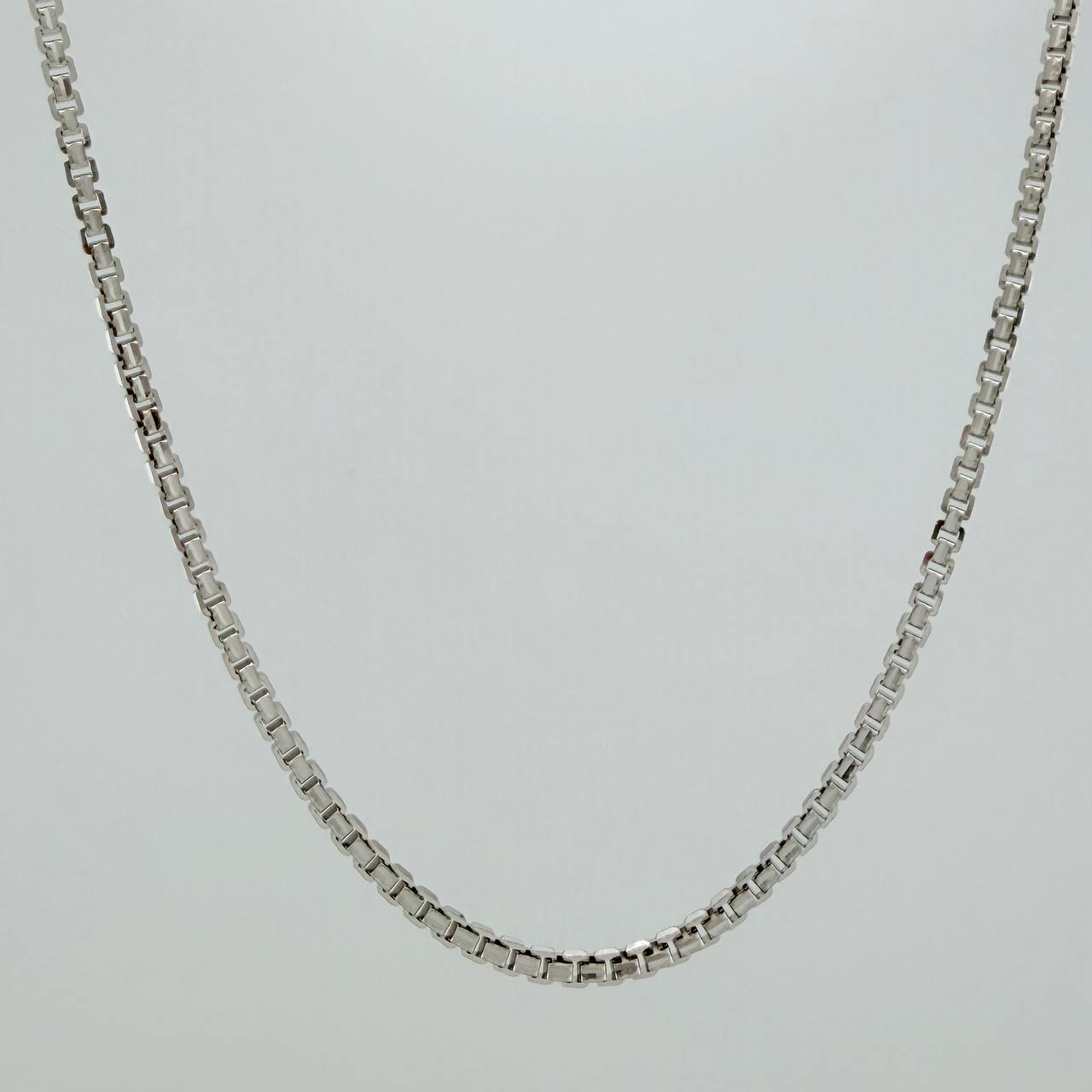 Cadena Veneciana 14.25gr / 23 1/2 in / 2mm Oro Blanco +3 18K $