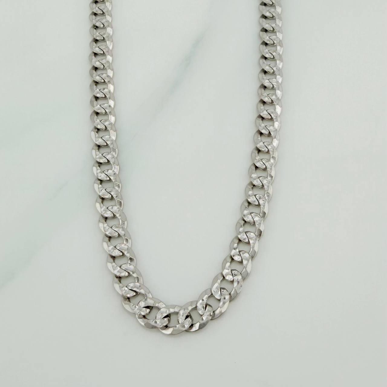 Cadena Cubana 17.8gr / 20 in / 4.4mm Oro Blanco +1 18K $