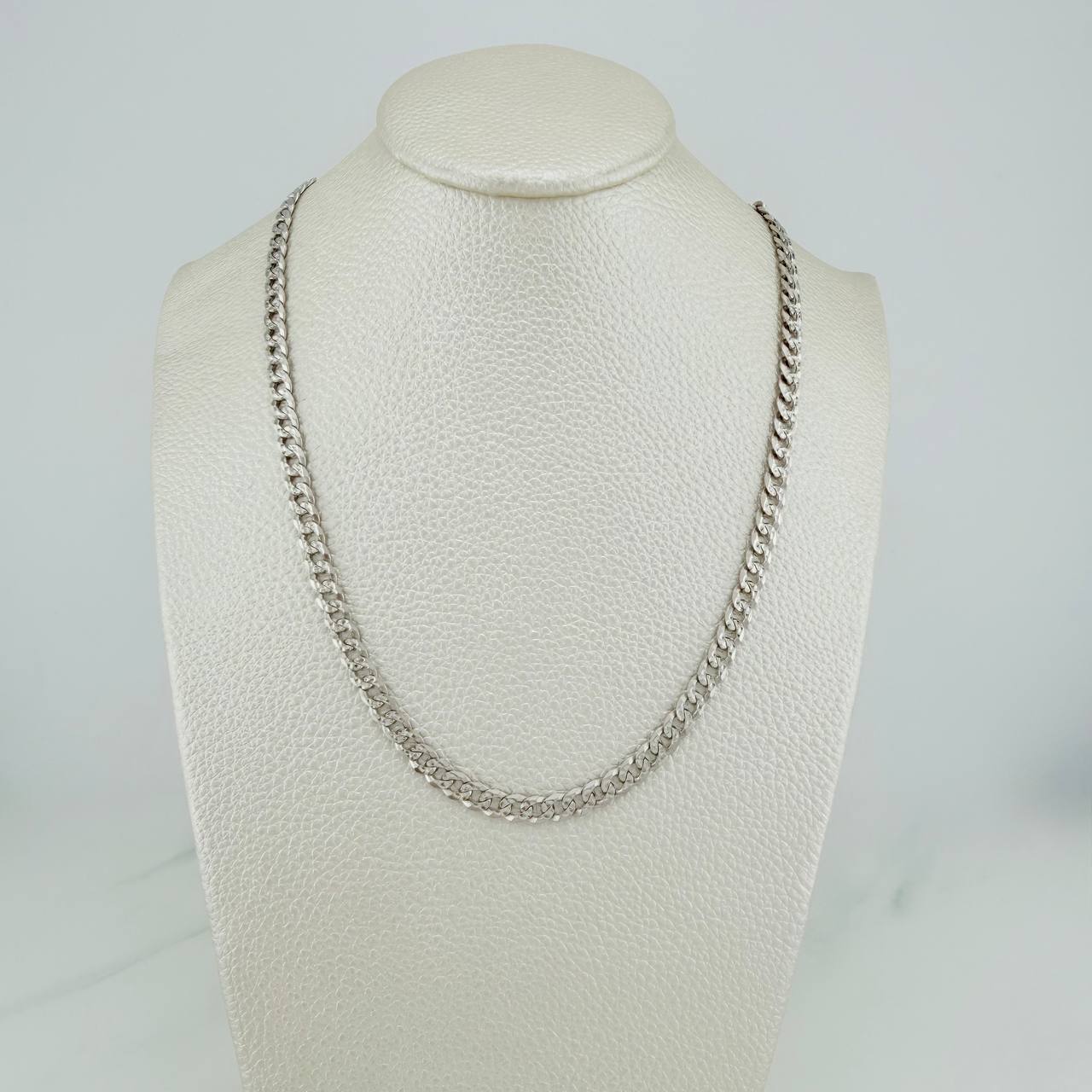 Cadena Cubana 17.8gr / 20 in / 4.4mm Oro Blanco +1 18K $