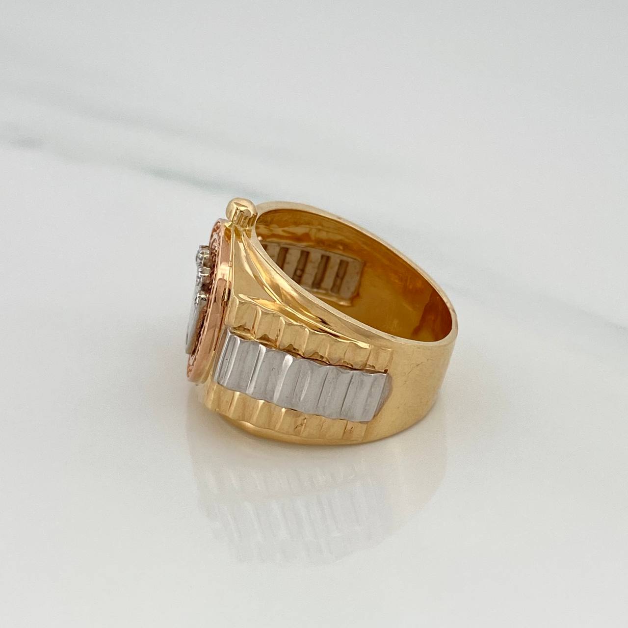 Crown Ring 10.55gr / T7 3/4 / Three Golds 18K $