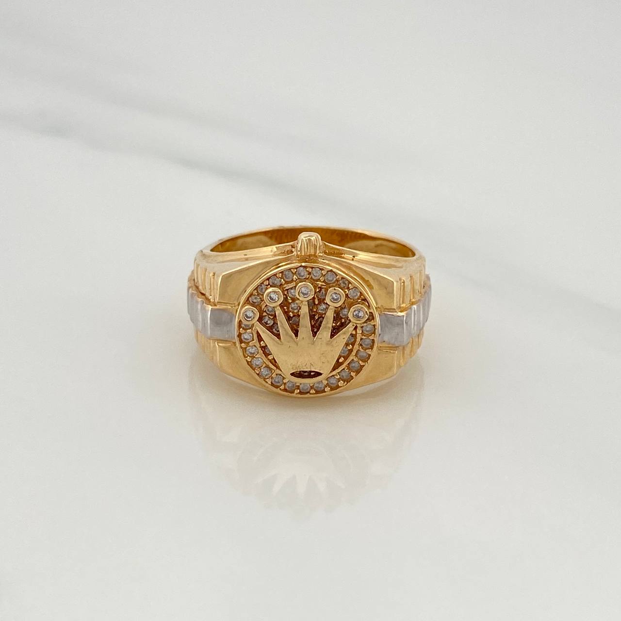 Anillo Corona 7.9gr / T8 1/4 / Dos Oros Amarillo Blanco 18K $