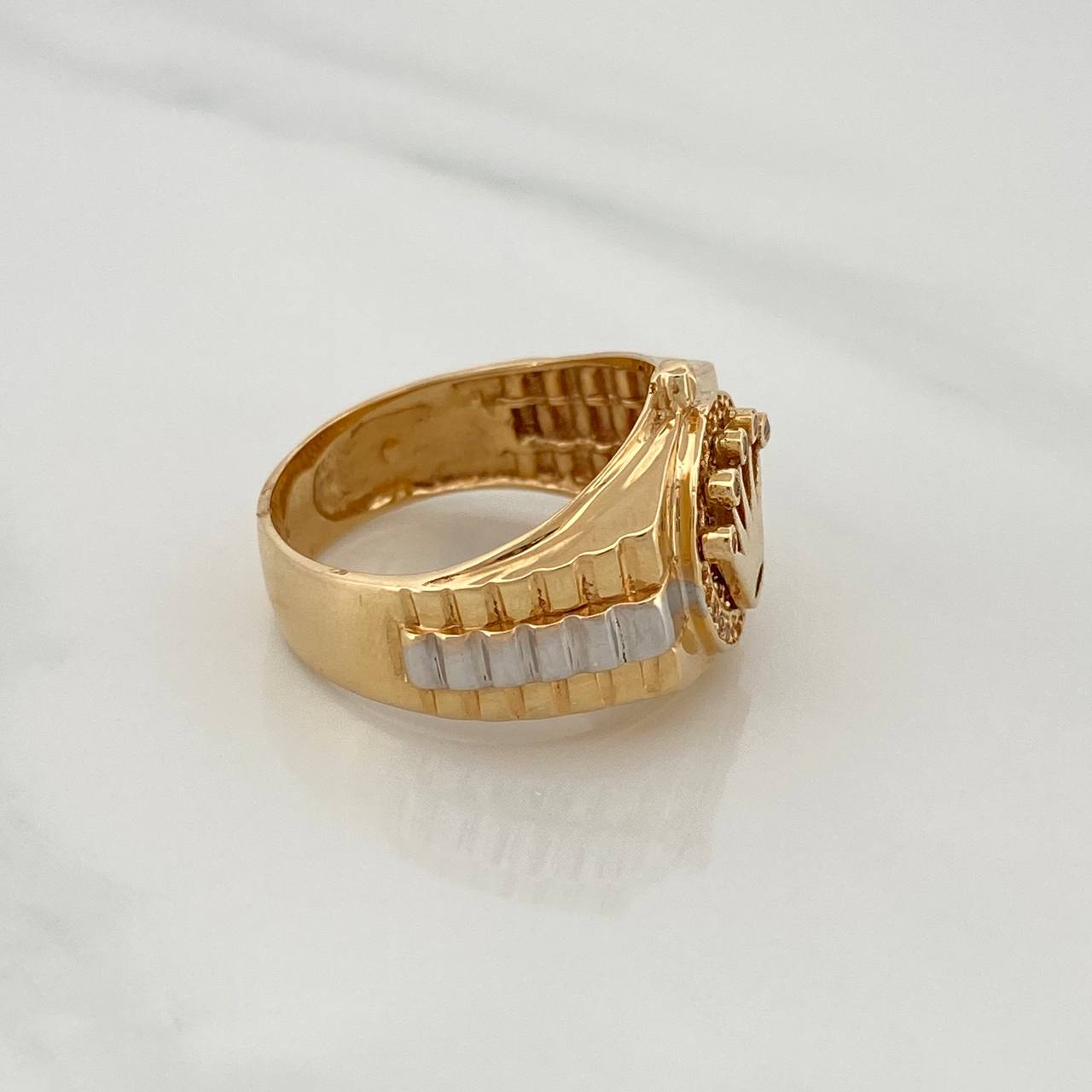 Anillo Corona 7.9gr / T8 1/4 / Dos Oros Amarillo Blanco 18K $