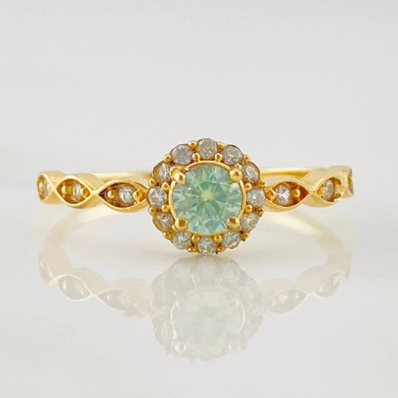 Halo Churumbela Moissanite Ring 0.38 pts 1.85g / Size 7 3/4 Yellow Gold 18K