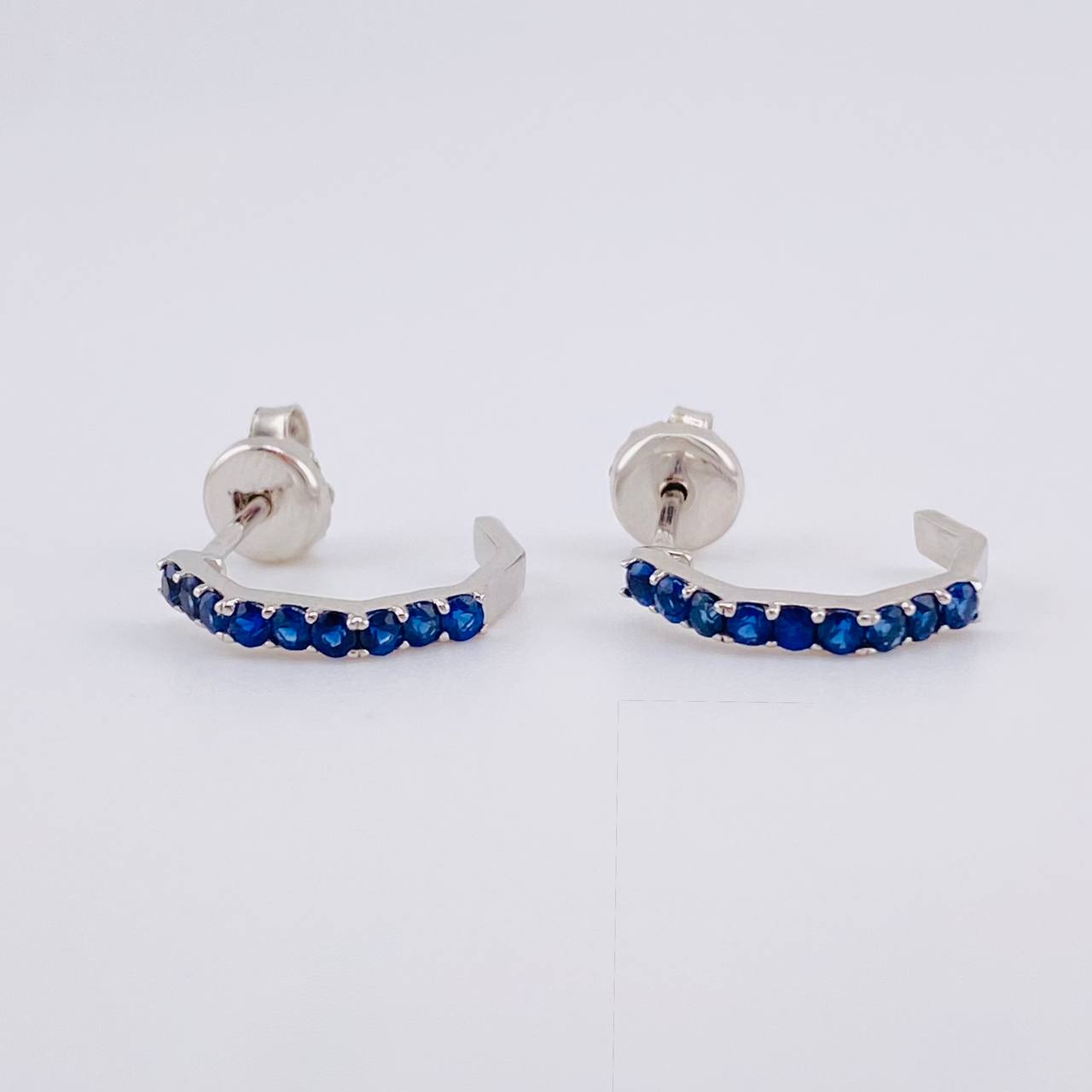 Stud Earrings Dense Pentagonal Sapphires 52pts 2g / in / 2.7mm White Gold 18K