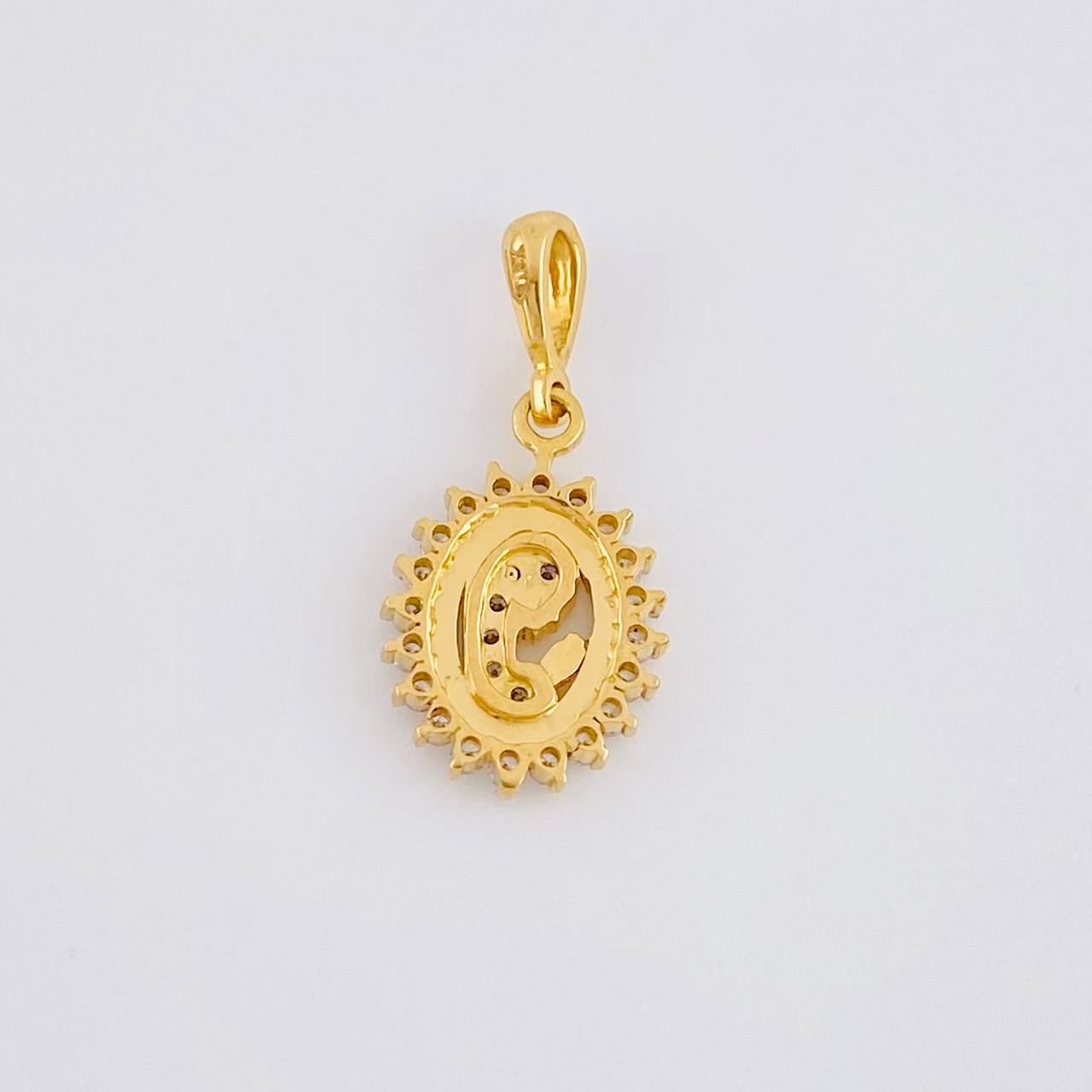 Dije Virgen Maria Diamantes 19pts 1.25g / 3/4 in Oro Amarillo 18K