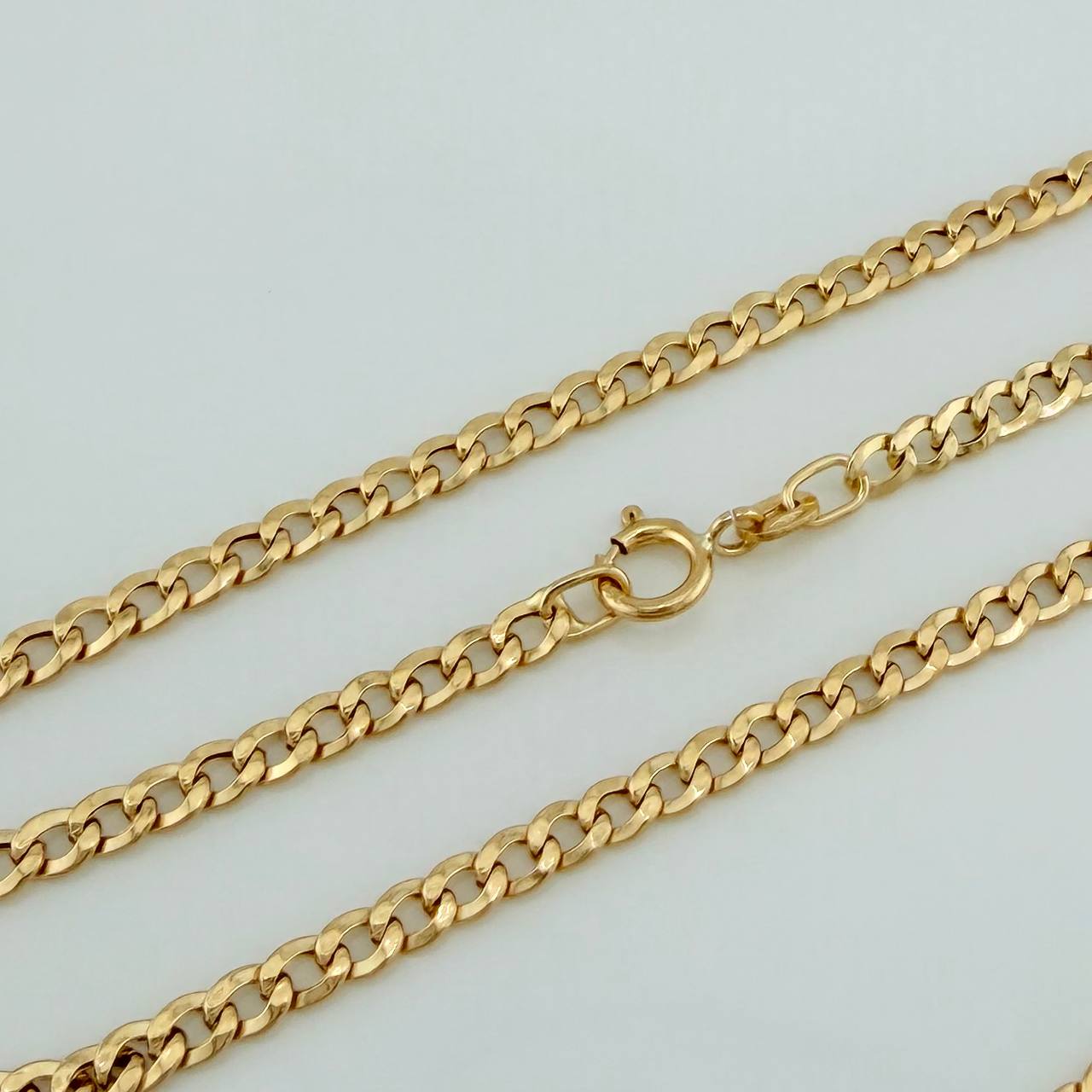 Cadena Cubana 3.5gr / 28 1/2 in / 2.3mm Oro Amarillo +1 18K $