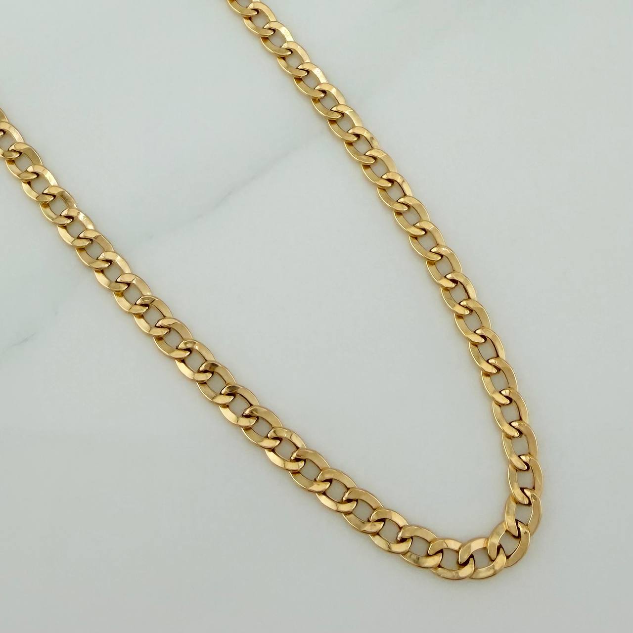 Cadena Cubana 3.5gr / 28 1/2 in / 2.3mm Oro Amarillo +1 18K $