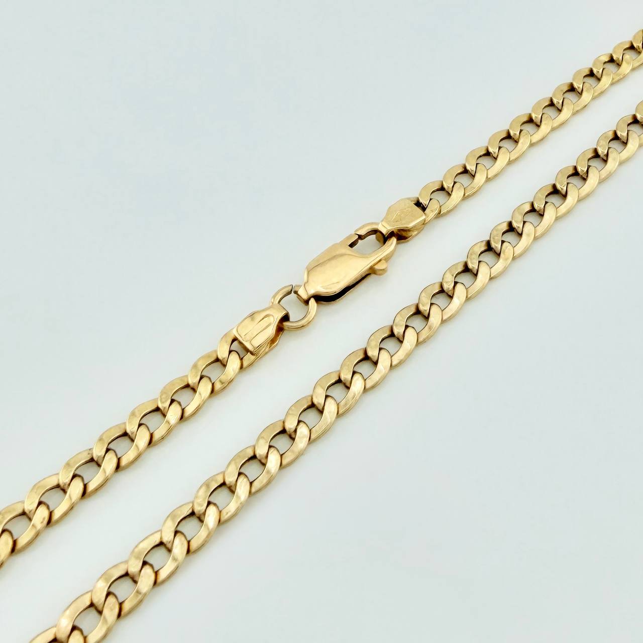 Cadena Cubana 12.05gr / 24 1/2 in / 3.7mm Oro Amarillo +1 18K $