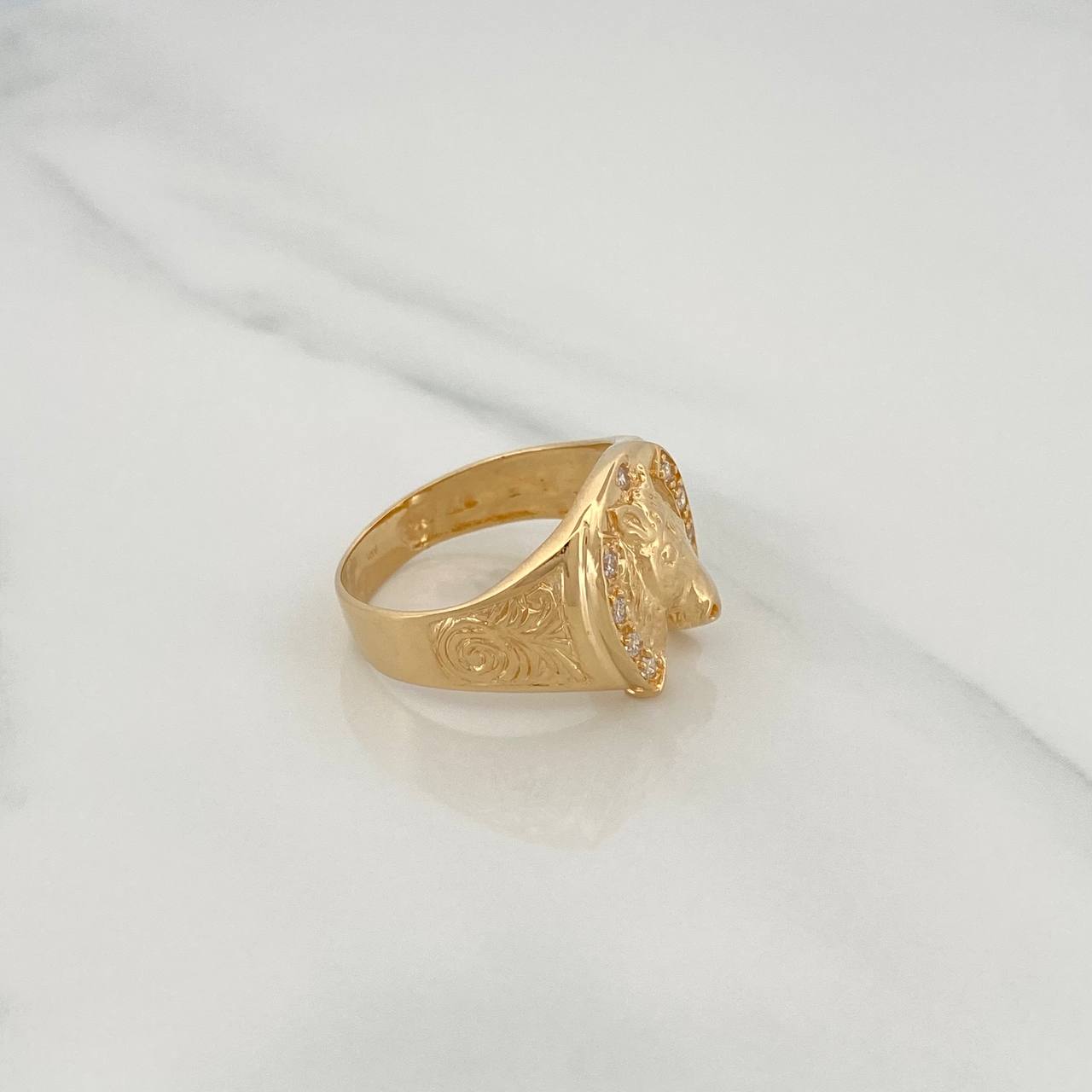 Anillo Herradura Caballo 7.95gr / T10 1/4 / Oro Amarillo 18K $