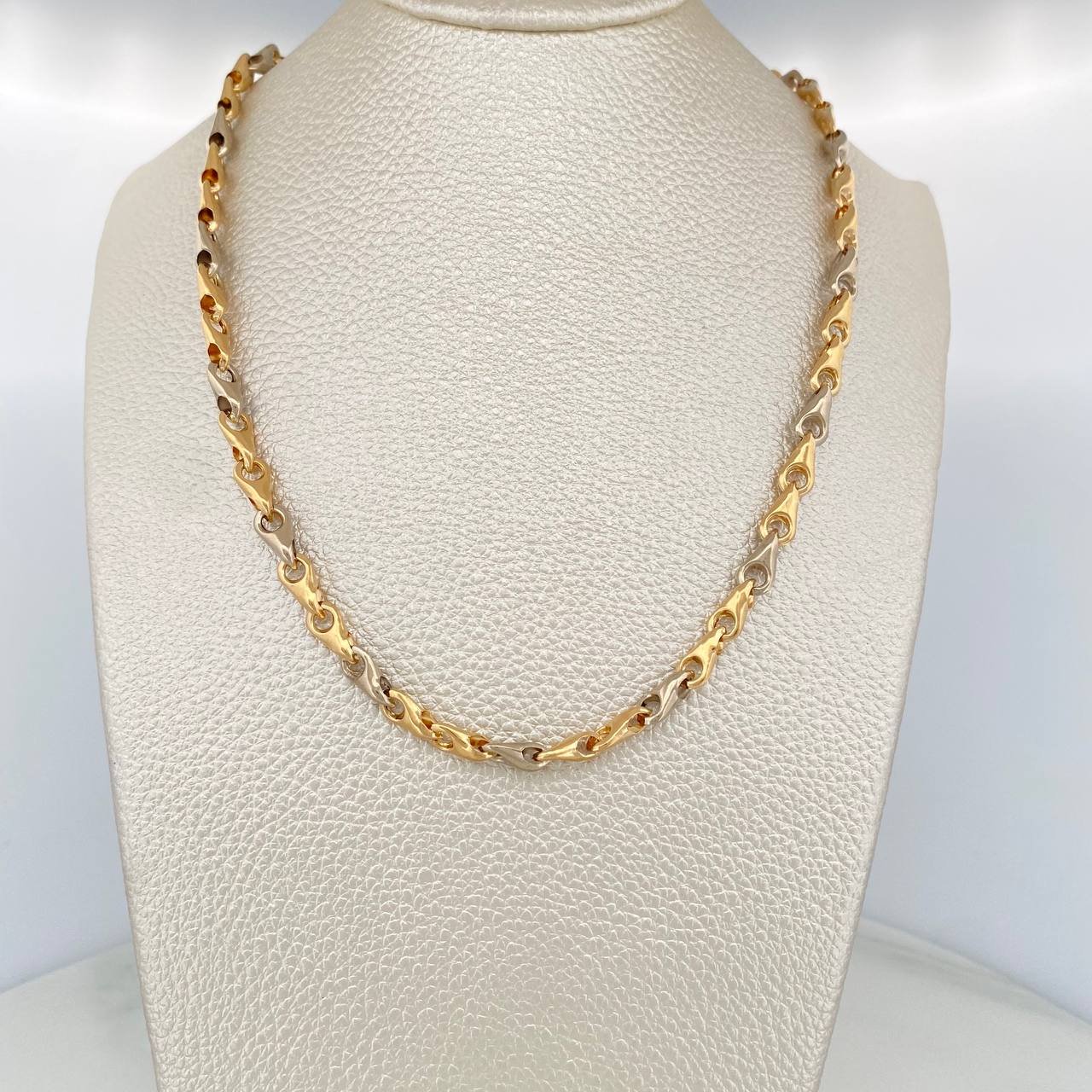 Cadena Rustica Espiga 9.95gr / 19 in / 4.7mm Dos Oros Amarillo Blanco 18K $