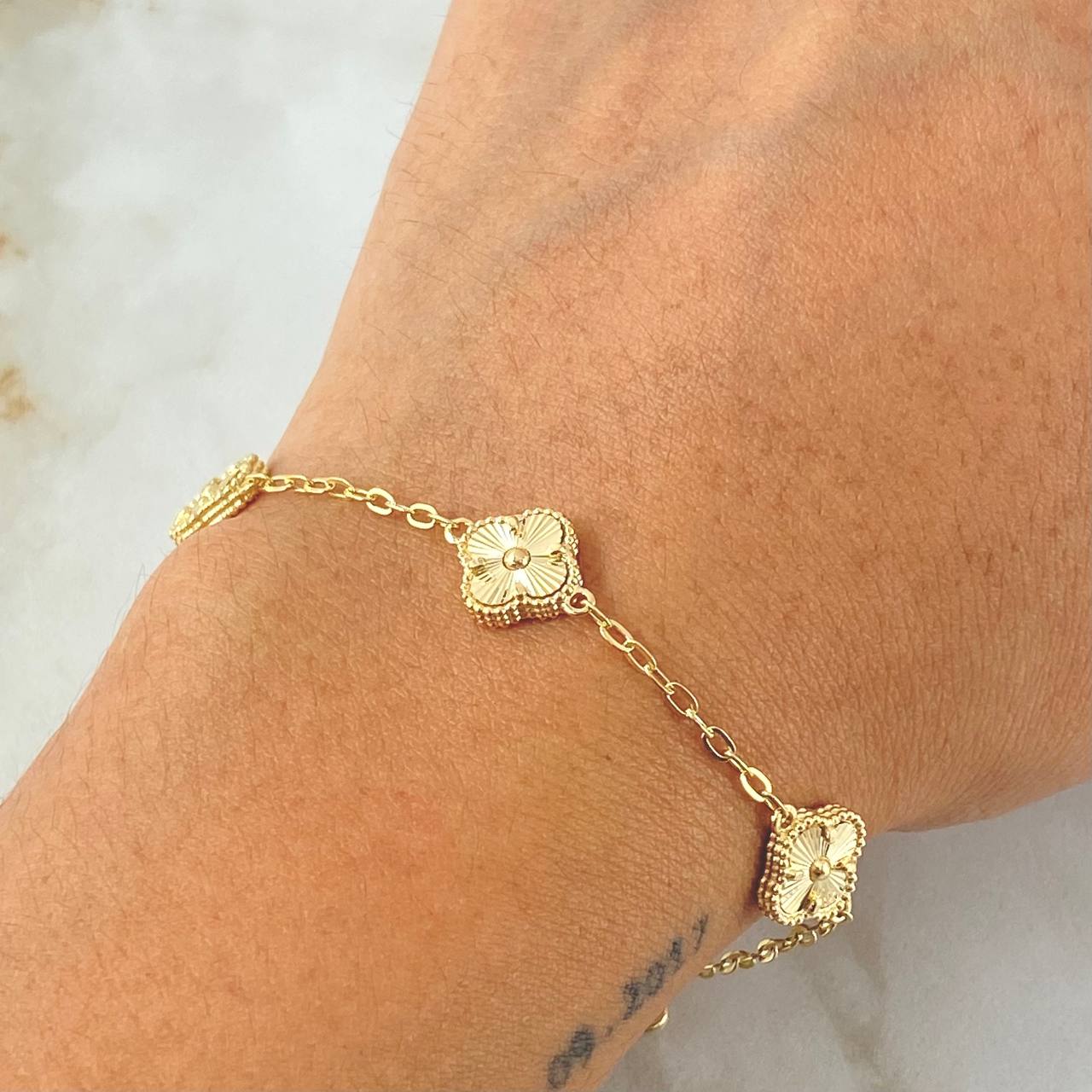 Classic Link Bracelet Clover 5.15gr / 6.7in-7.5in / 18K Gold +0$