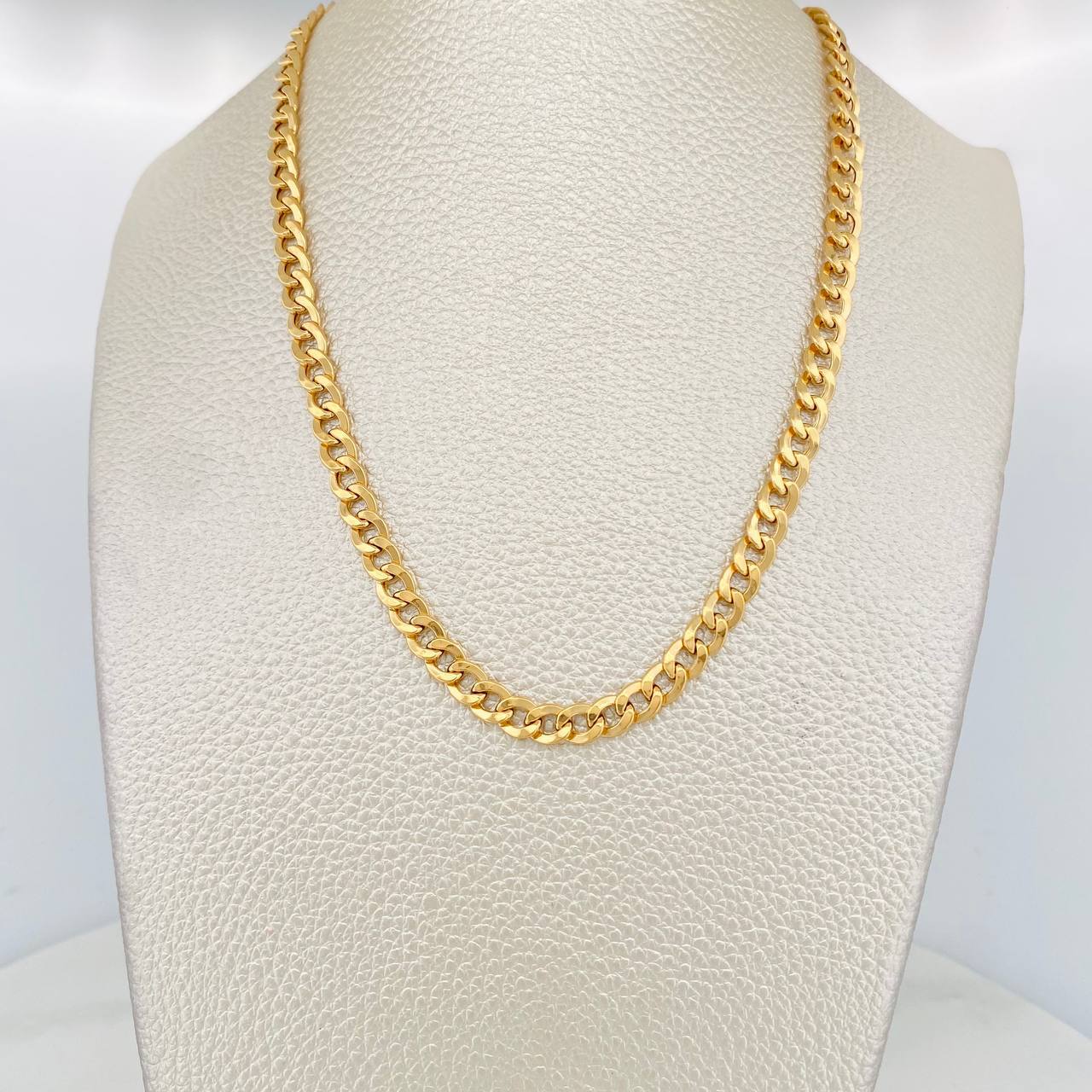 Cadena Cubana 10.2g / 24 in / 5.1mm Oro Amarillo 18K