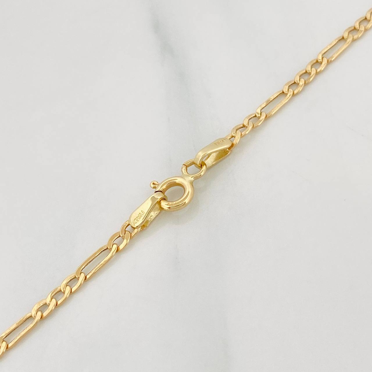 Figaro Chain 2.15g / 24 in / 2.2mm Yellow Gold 18K
