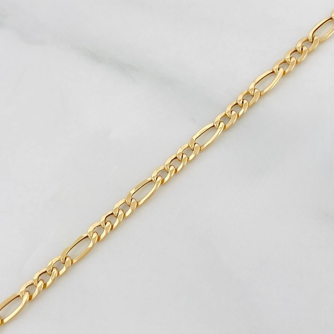 Pulso Figaro 1.1g / 7 3/4 in / 2.55mm Oro Amarillo 18K