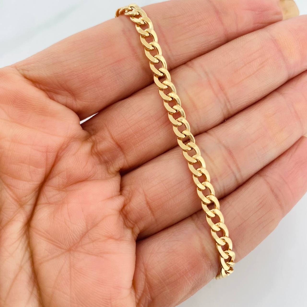 Cuban Links Bracelet 2.6g / 8 in / 4.15mm Yellow Gold 18K