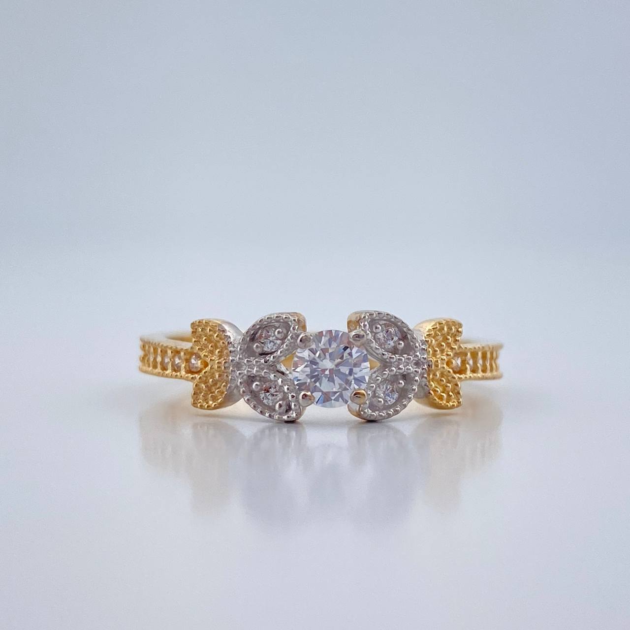 Anillo Mariposas 2.7gr / T7 3/4 / Dos Oros Amarillo Blanco 18K %