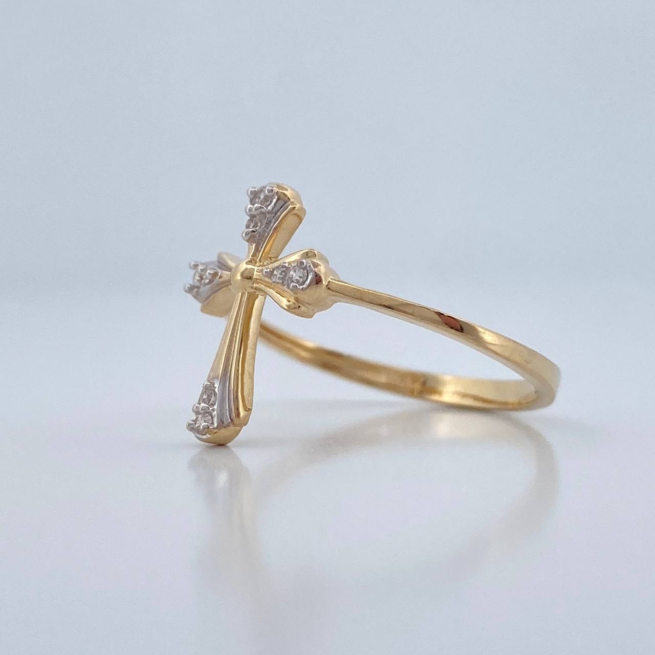 Anillo Cruz 2.05gr / T7 3/4 / Dos Oros Amarillo Blanco 18K %