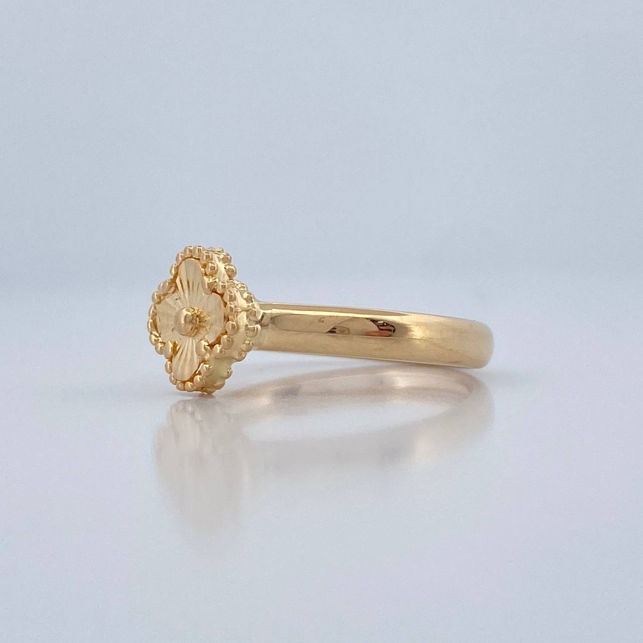 Anillo Trebol 2.15gr / T8 / Oro Amarillo 18K %