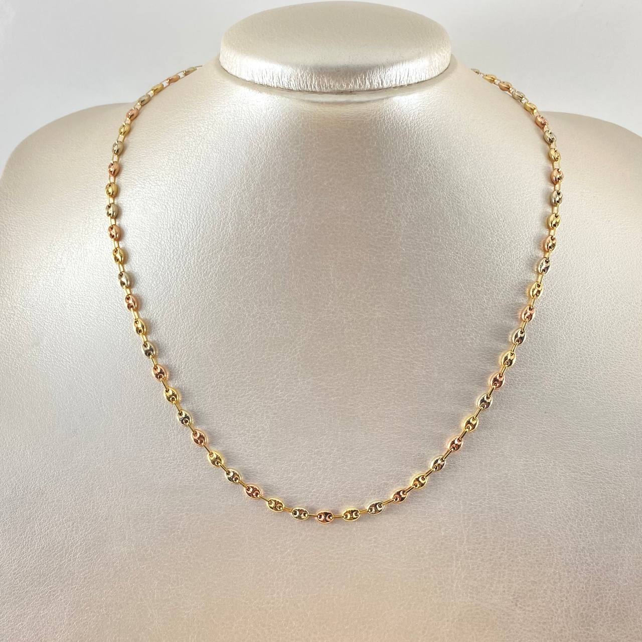 GC Chain 5.9gr / 17.7in / Three 18K Golds