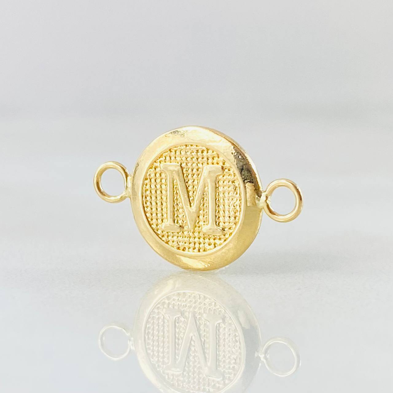 Herraje Letra Circulo M 0.35 g / 1/2 in Oro Amarillo 18K