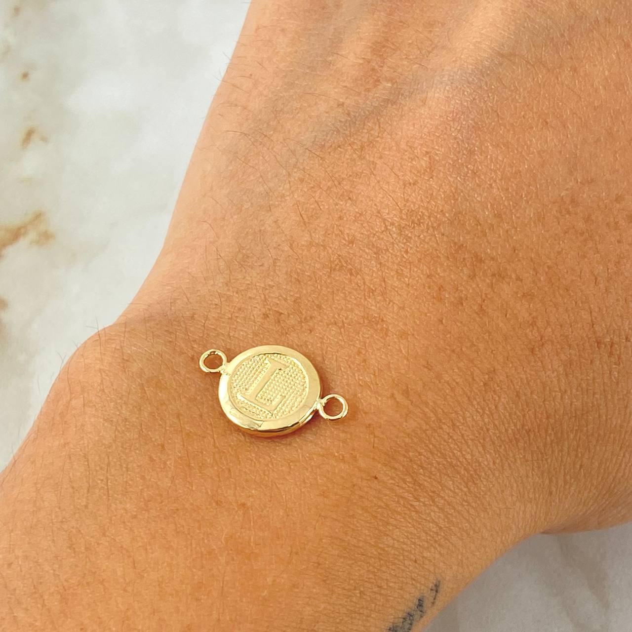 Herraje Letra L 0.4g / 1/2 in Oro Amarillo 18K