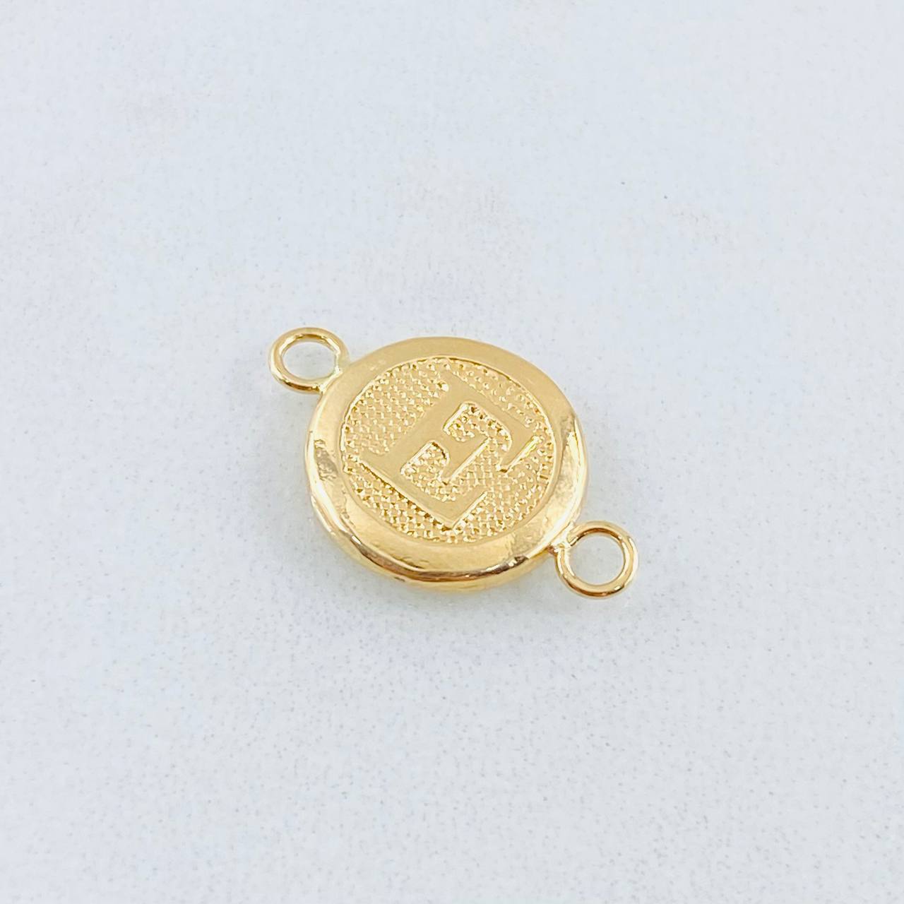 Charm Letter E 0.65gr / 0.7in / 18K Gold