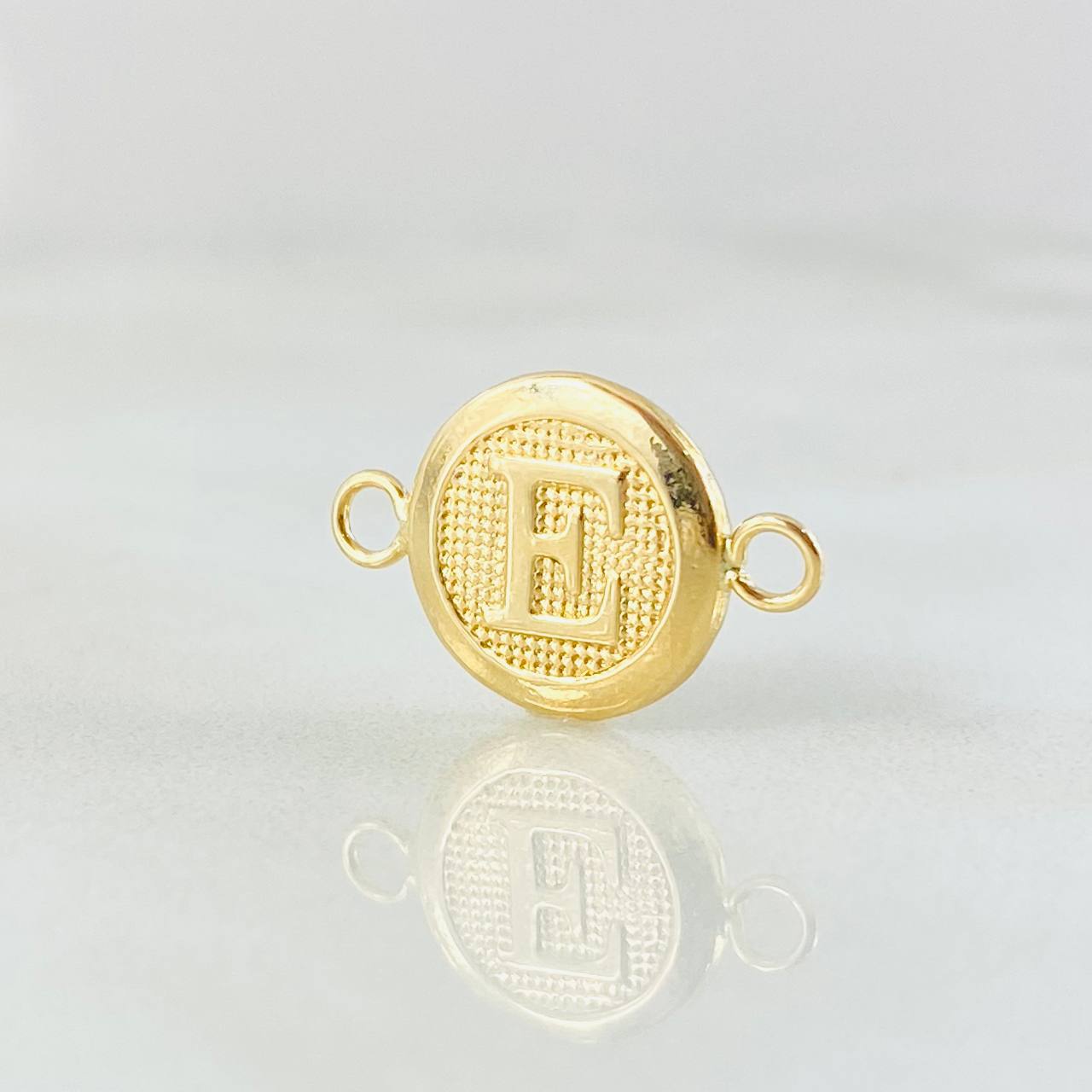 Charm Letter E 0.6gr / 0.7in / 18K Gold +0$