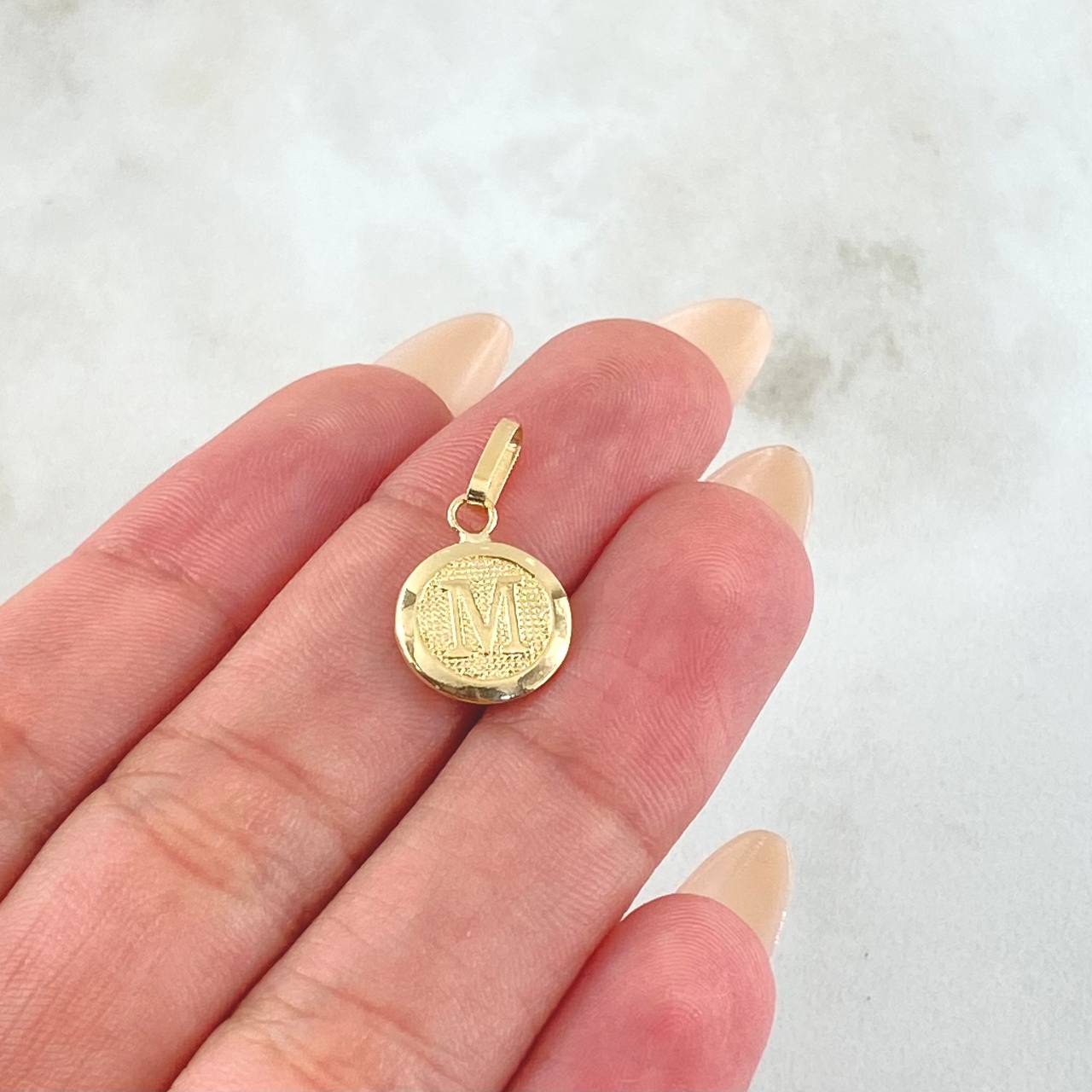 Pendant Letter M 0.6gr / 0.8in / 18K Gold +0$