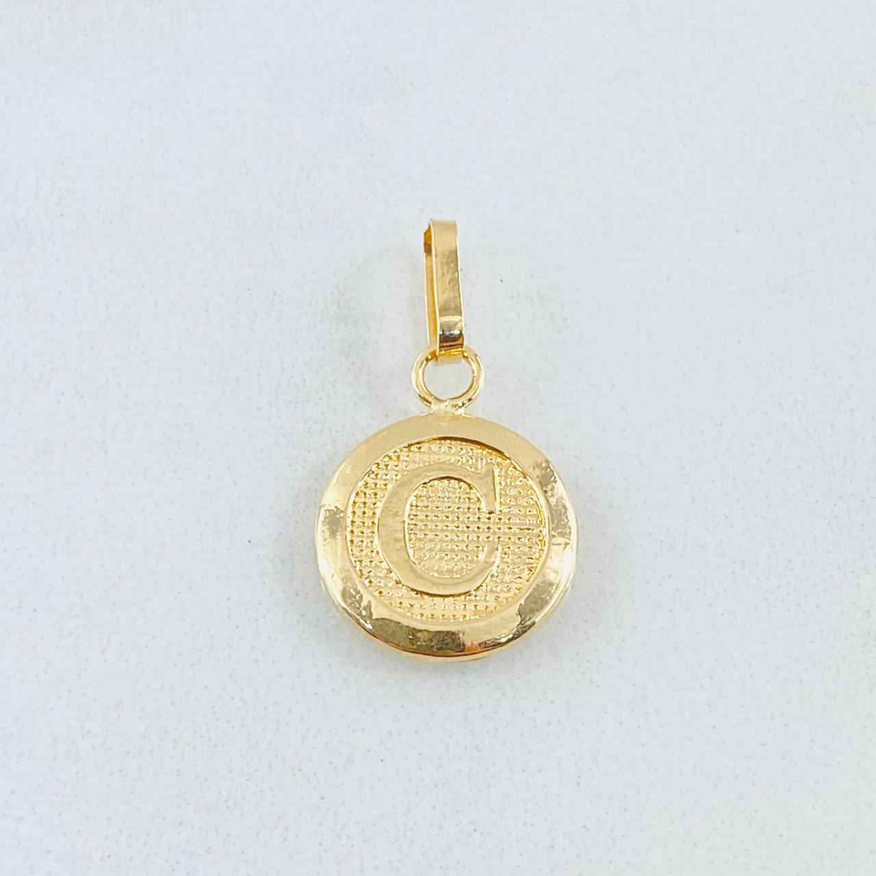 Pendant Letter C 0.65gr / 0.8in / 18K Gold +0$