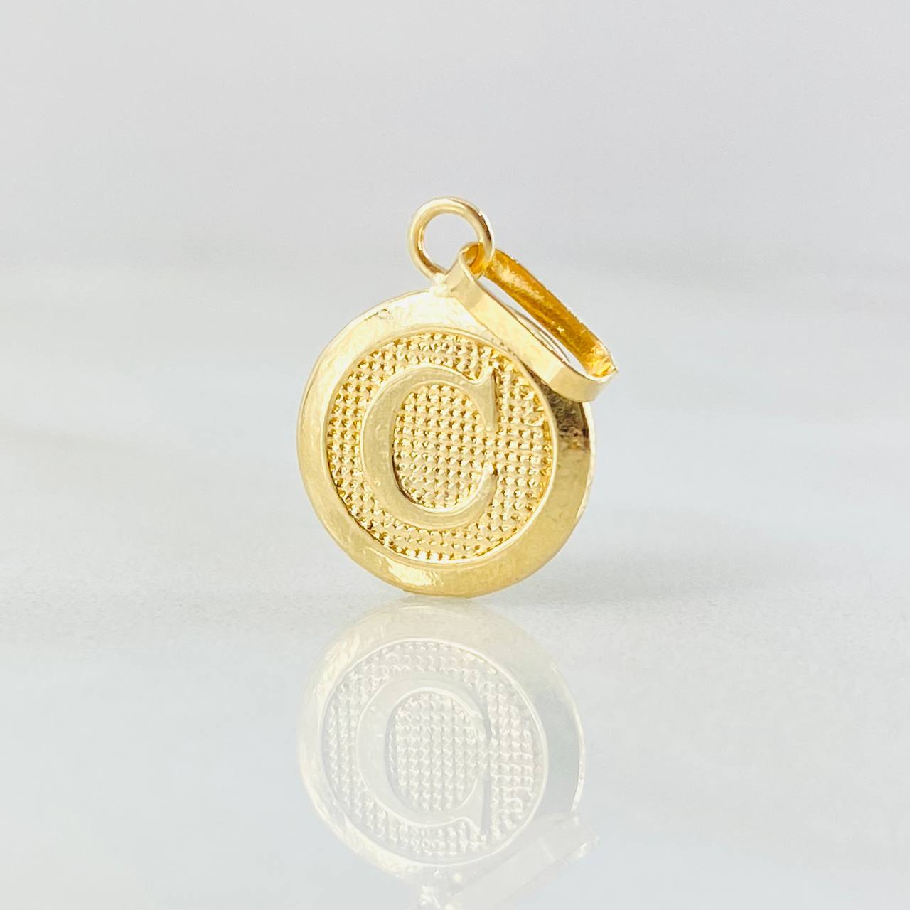 Pendant Letter C 0.65gr / 0.8in / 18K Gold +0$