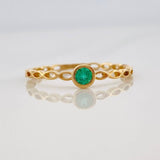 Anillo Solitario Churumbela Esmeralda 0.11pts 1g / T5 3/4 Oro Amarillo 18K