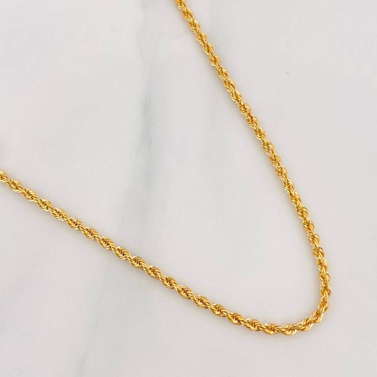 Cadena Lazo 1.35g / 16 in / 1.59mm Oro Amarillo 18K