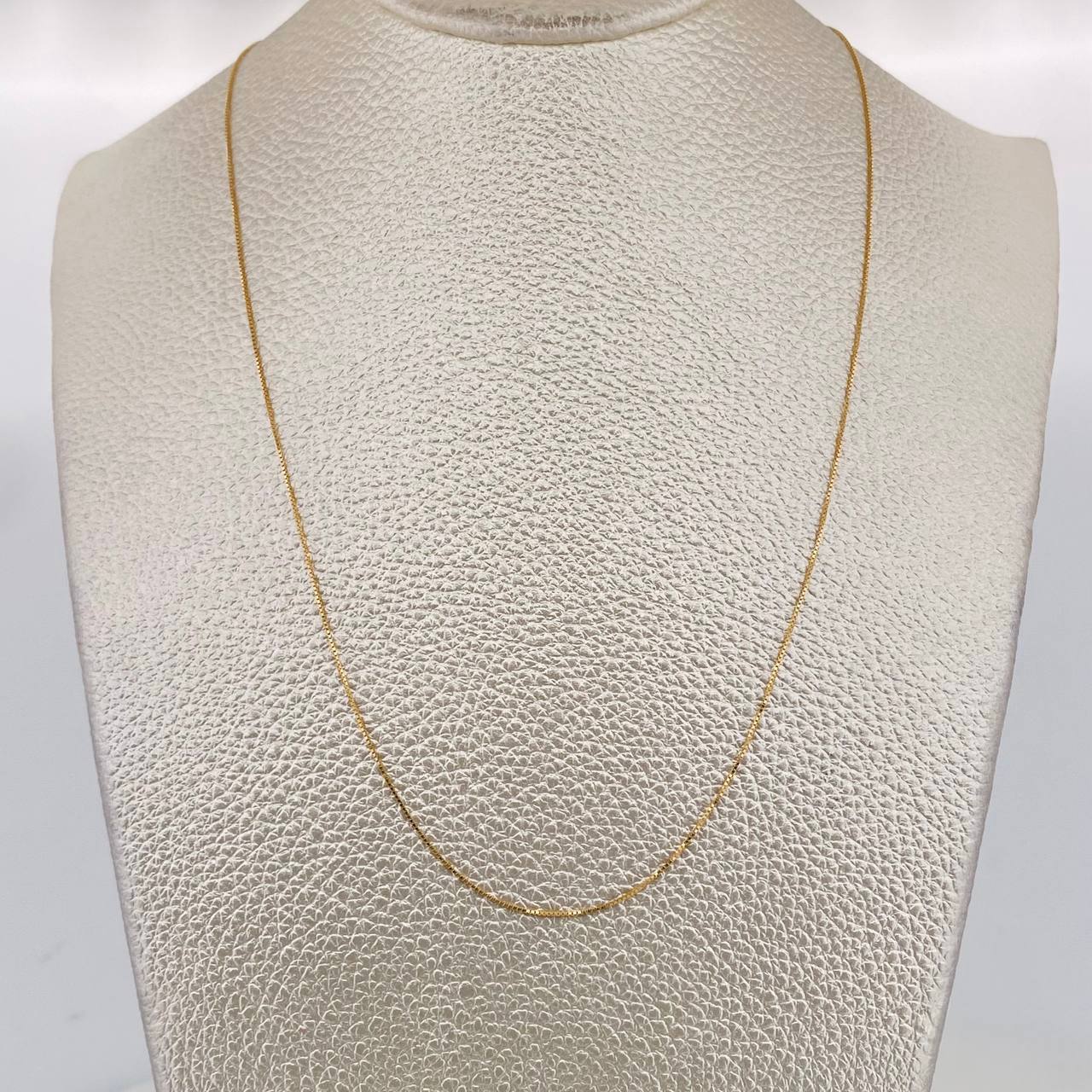 Cadena Veneciana 0.9g / 16 in / 0.58mm Oro Amarillo 18K