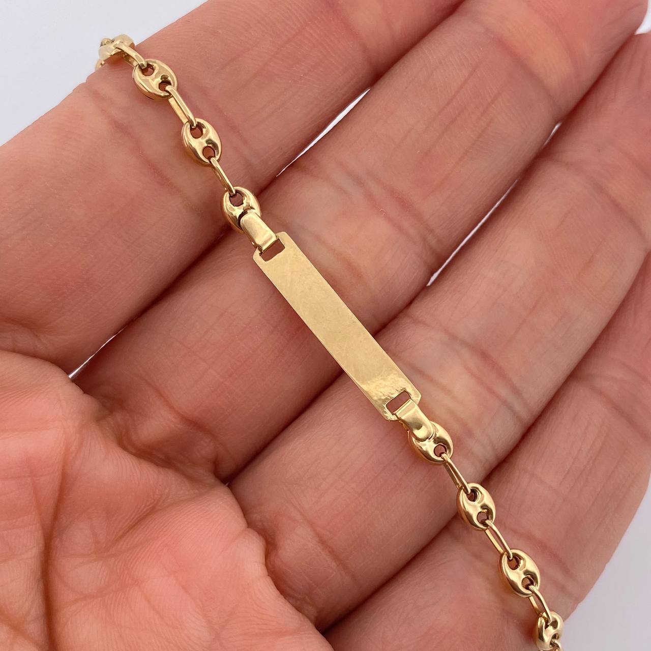Pulso Bebé GC 1.7gr / 5 1/2 in / 3.2mm Oro Amarillo 18K &